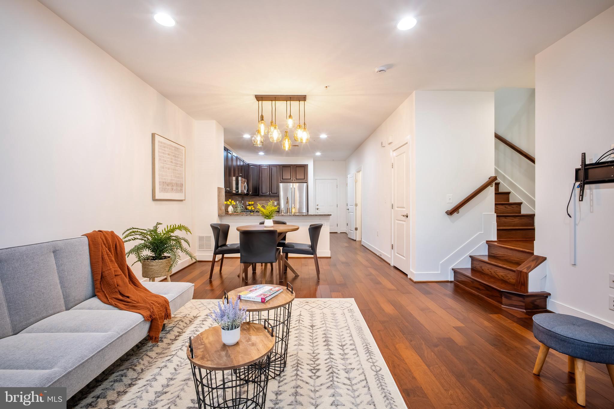 POTOMAC  YARDS - Residential Lease