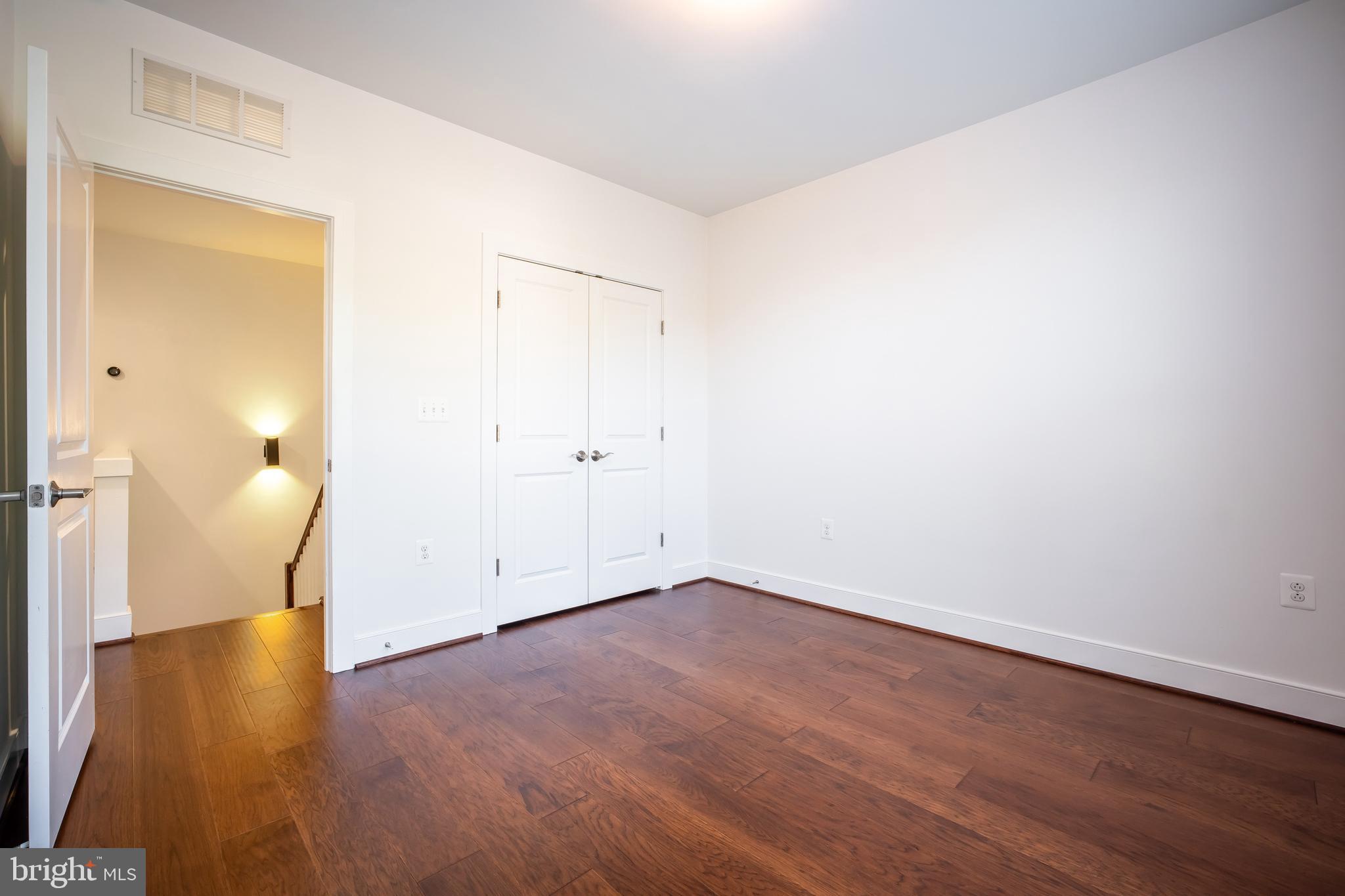 POTOMAC  YARDS - Residential Lease