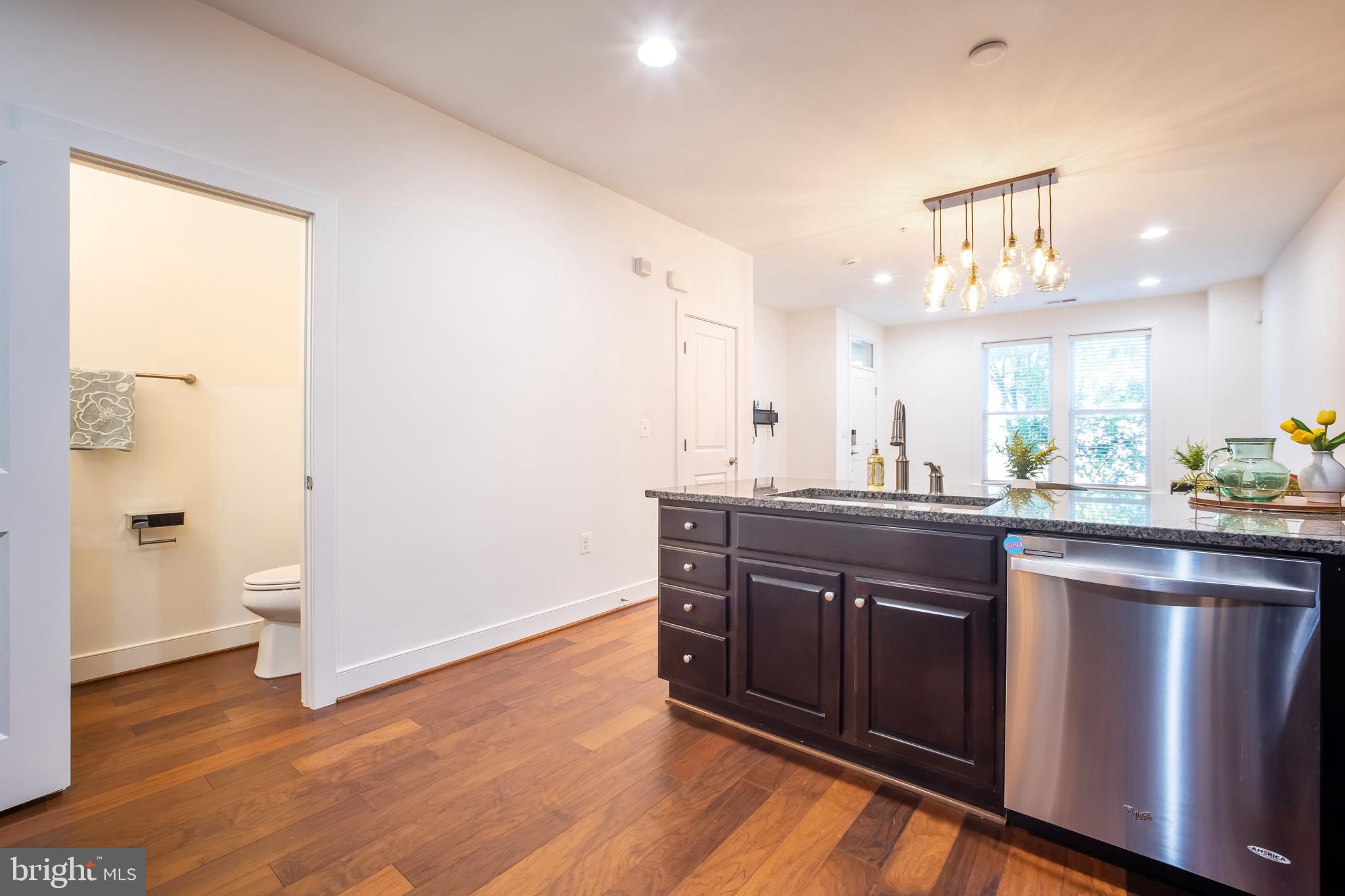 POTOMAC  YARDS - Residential Lease