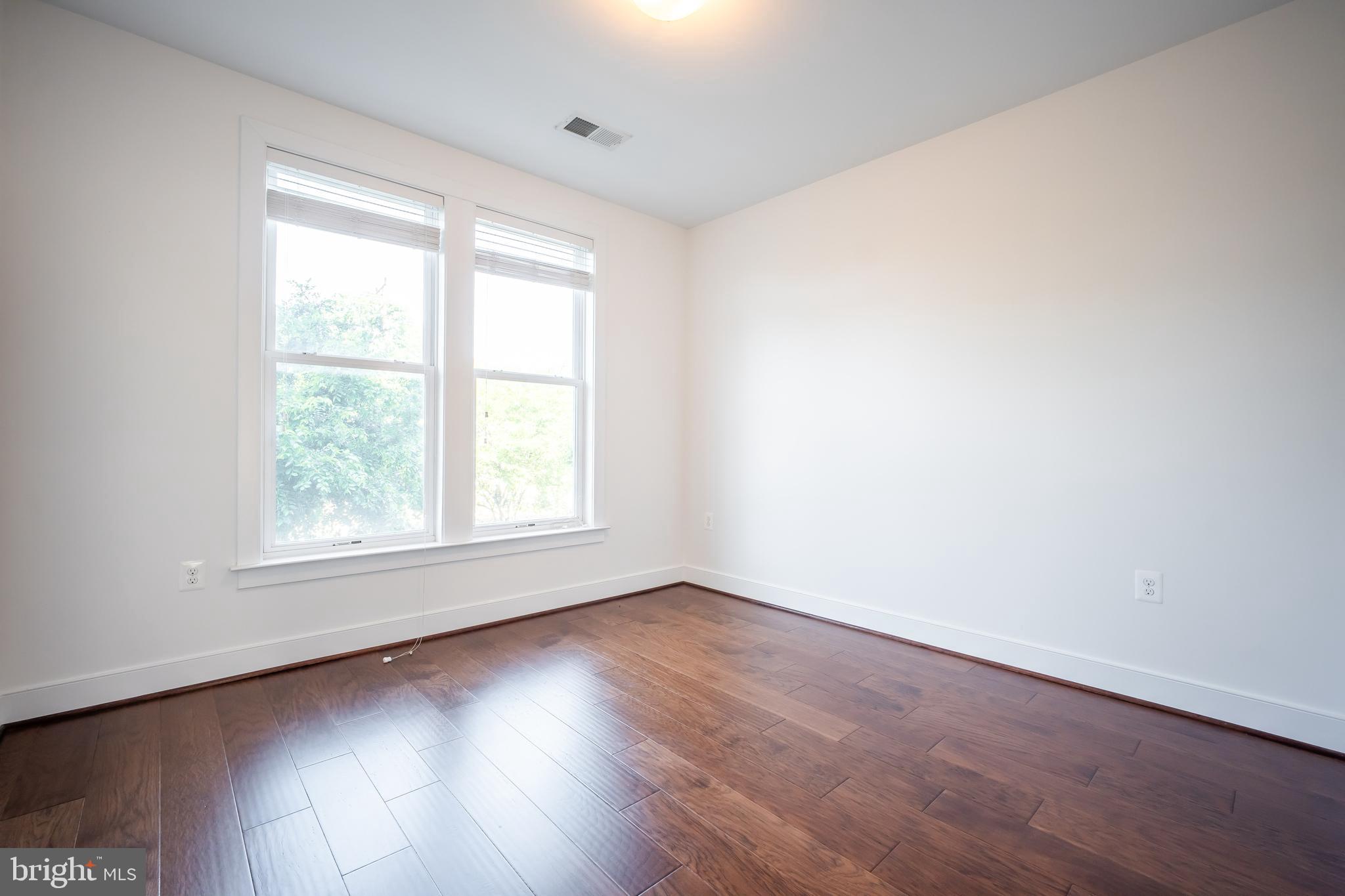 POTOMAC  YARDS - Residential Lease