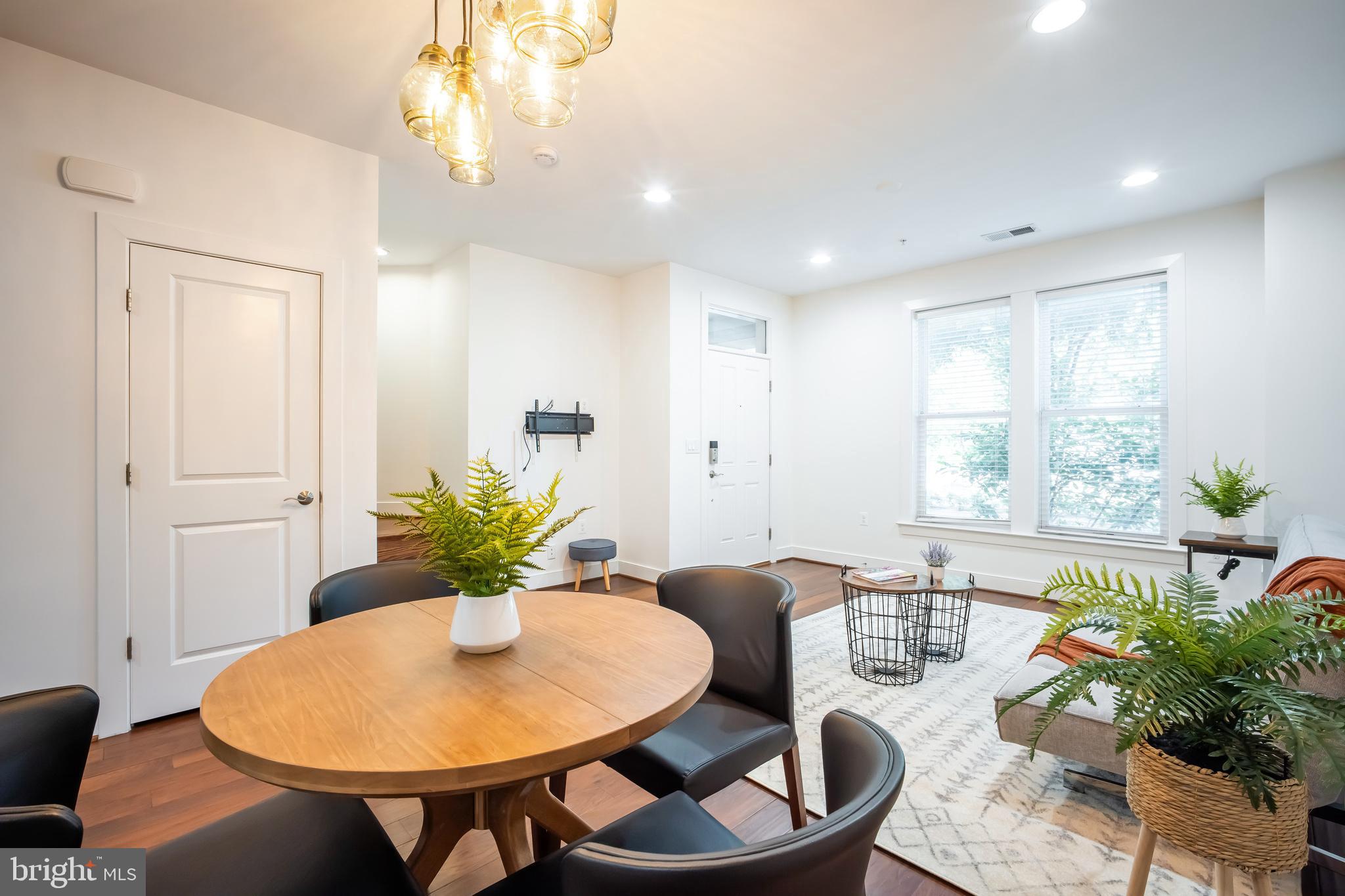 POTOMAC  YARDS - Residential Lease