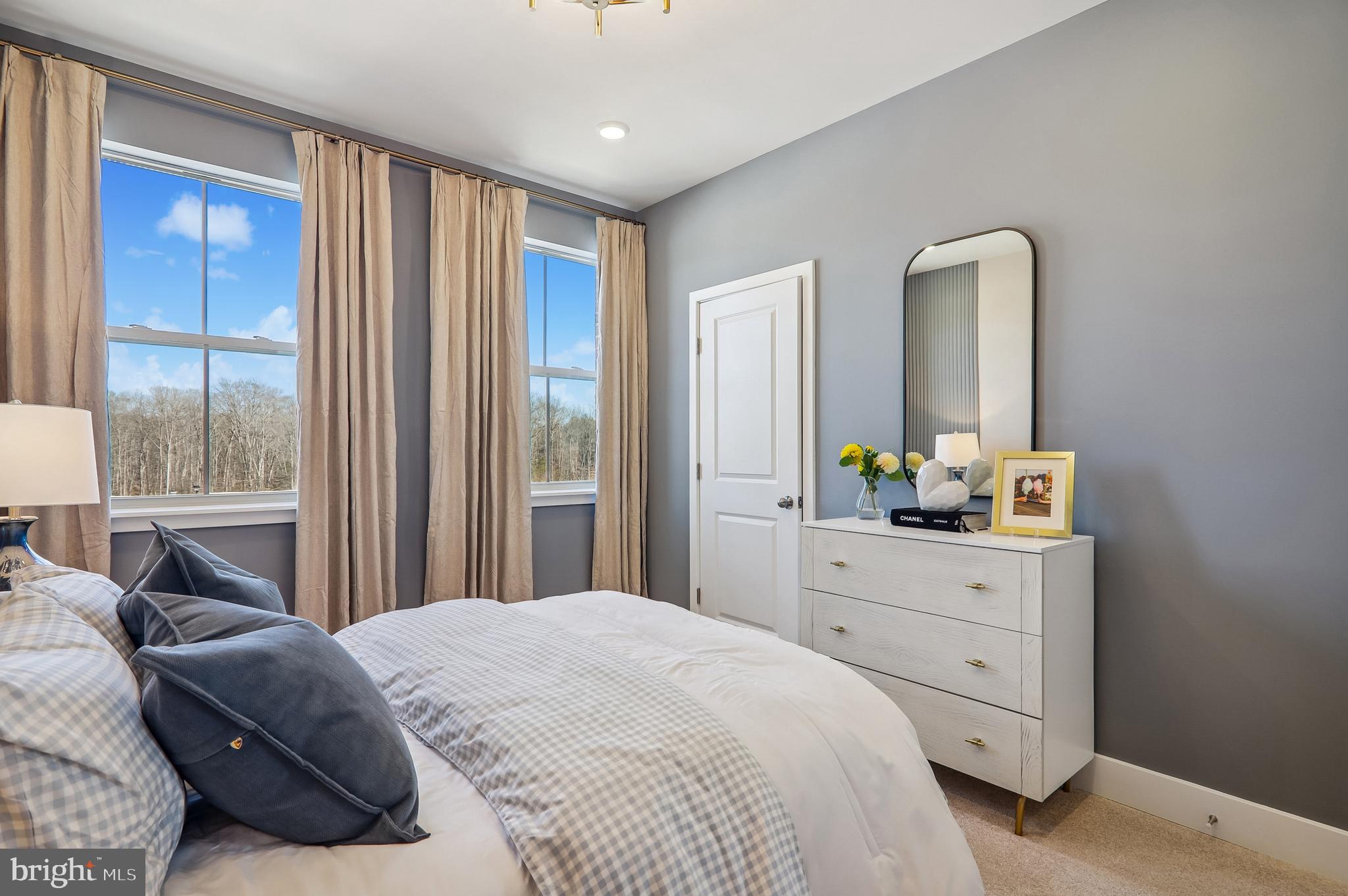 MANNING SQUARE TOWNS - Residential