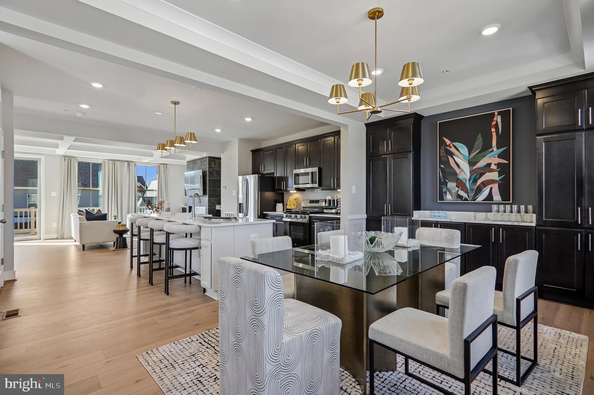 MANNING SQUARE TOWNS - Residential