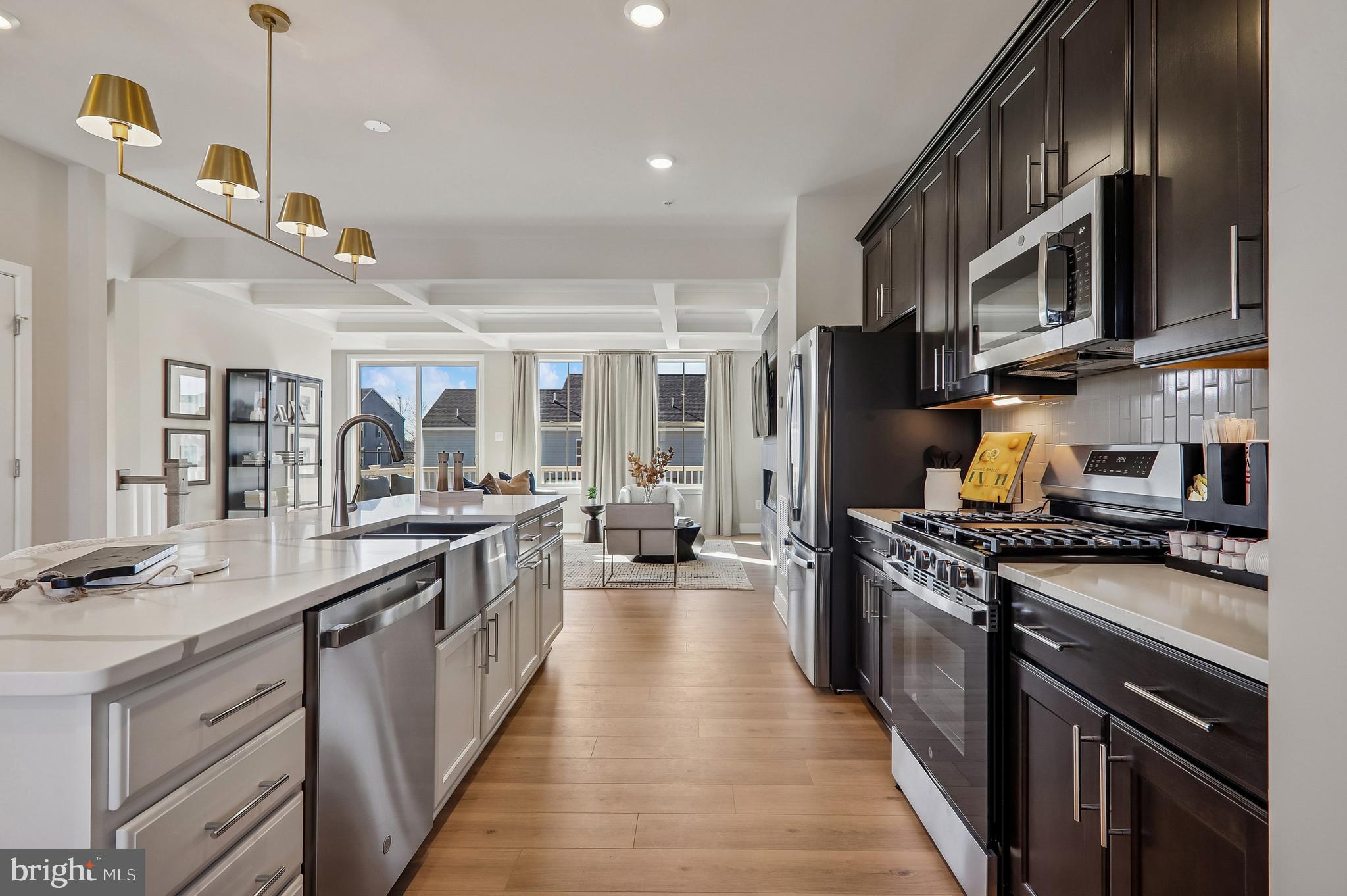 MANNING SQUARE TOWNS - Residential