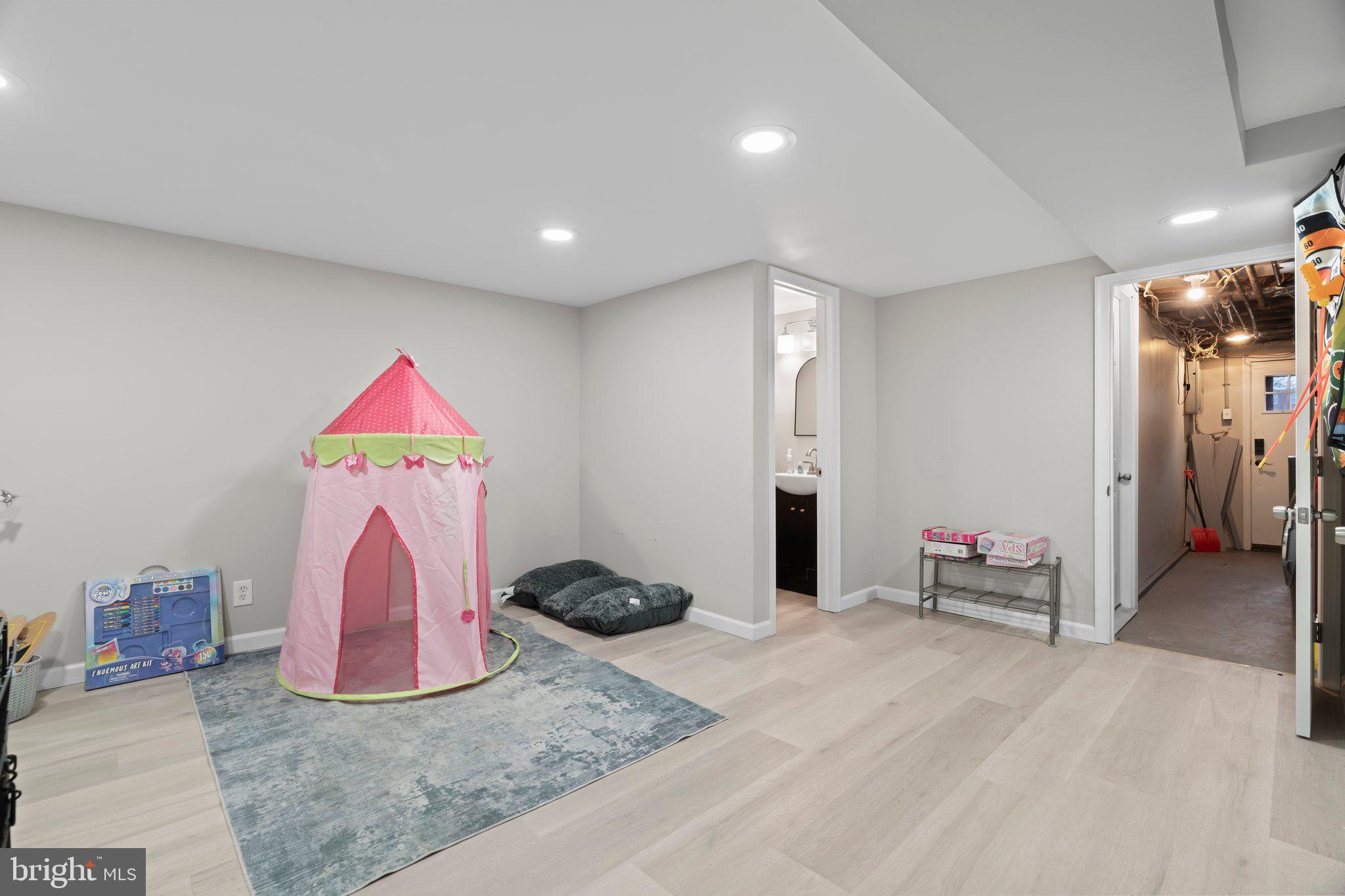 WESTBROOK PARK - Residential