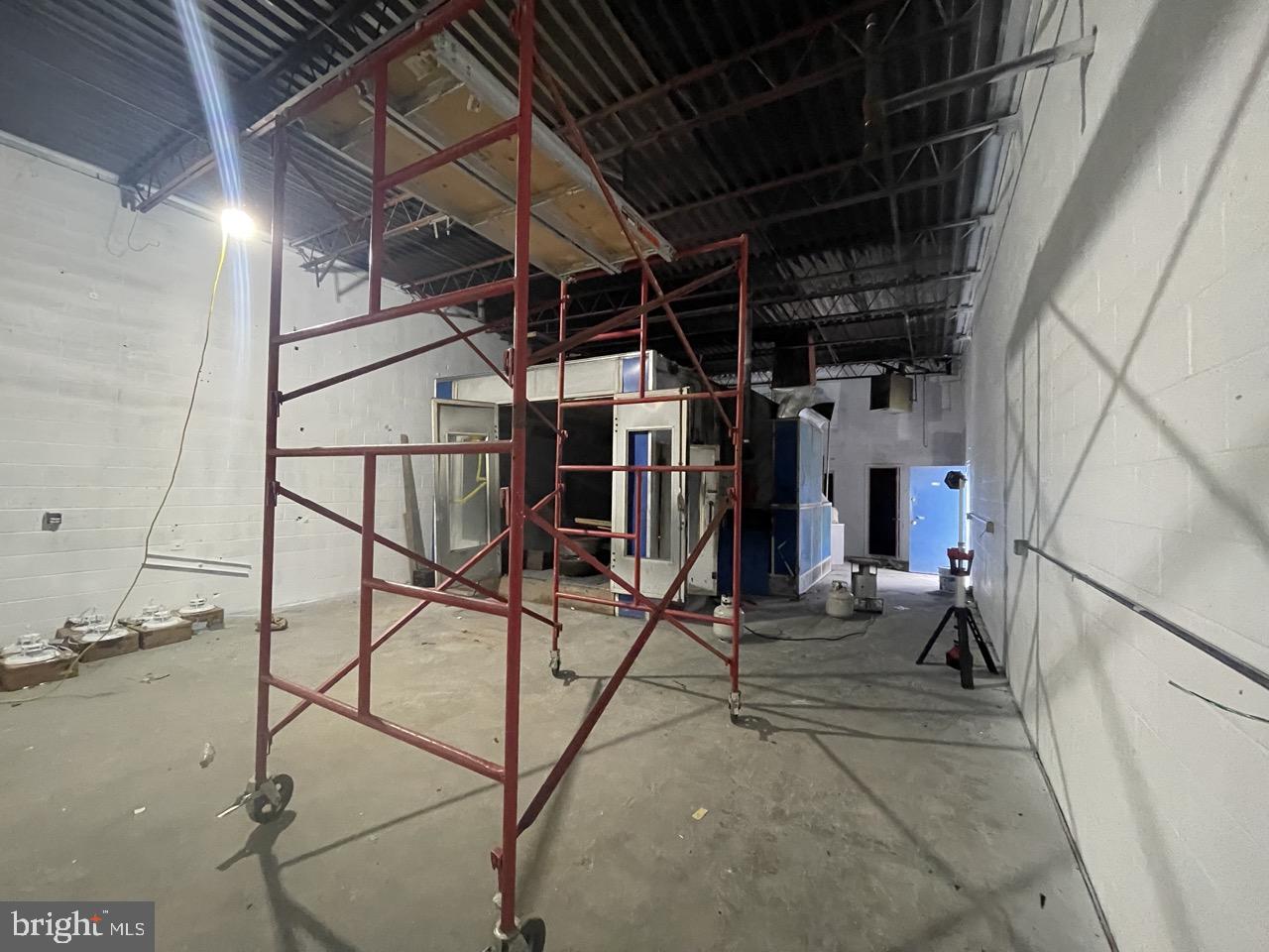 PHILADELPHIA (SOUTH) - Commercial Lease