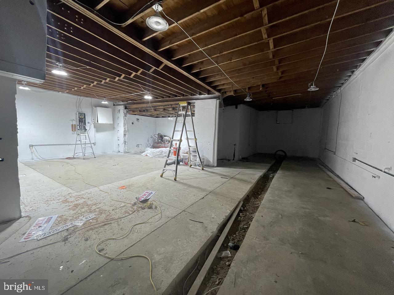 PHILADELPHIA (SOUTH) - Commercial Lease