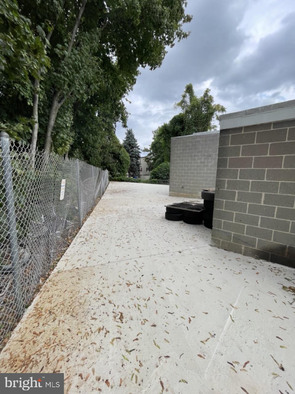 PHILADELPHIA (SOUTH) - Commercial Lease