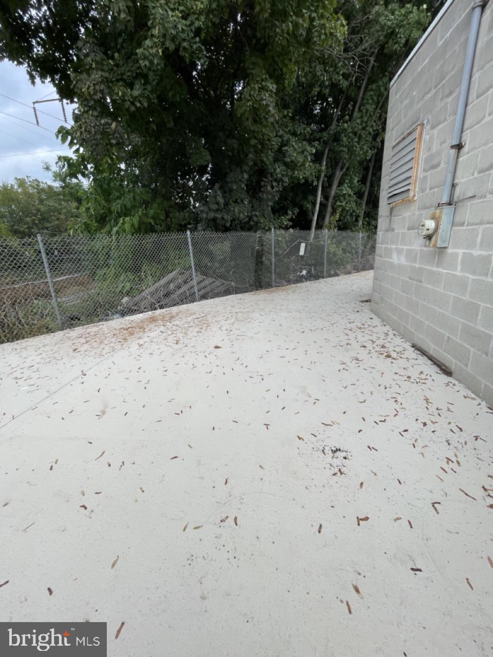 PHILADELPHIA (SOUTH) - Commercial Lease