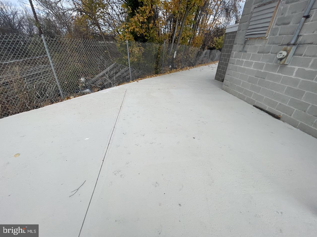 PHILADELPHIA (SOUTH) - Commercial Lease