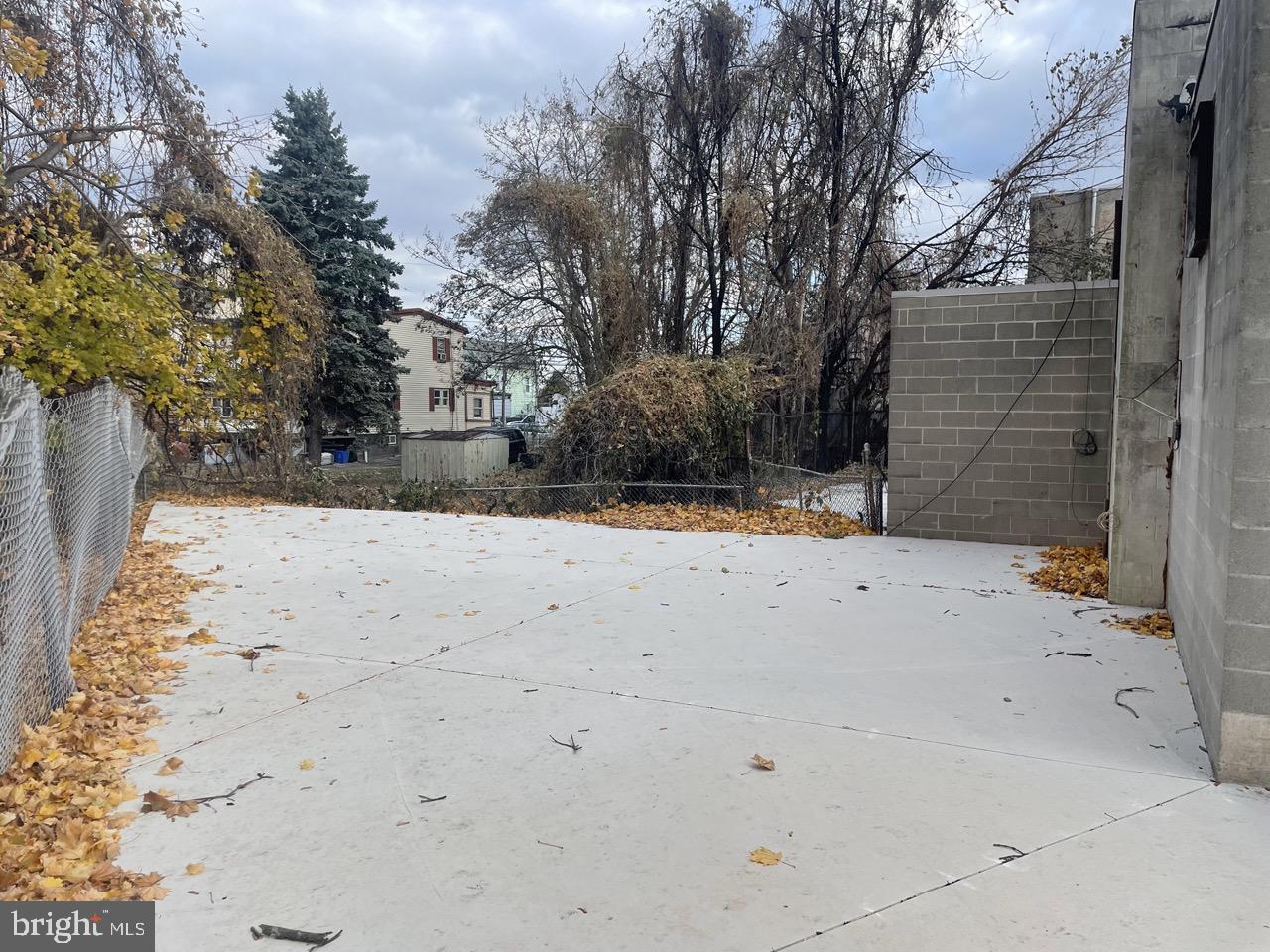 PHILADELPHIA (SOUTH) - Commercial Lease