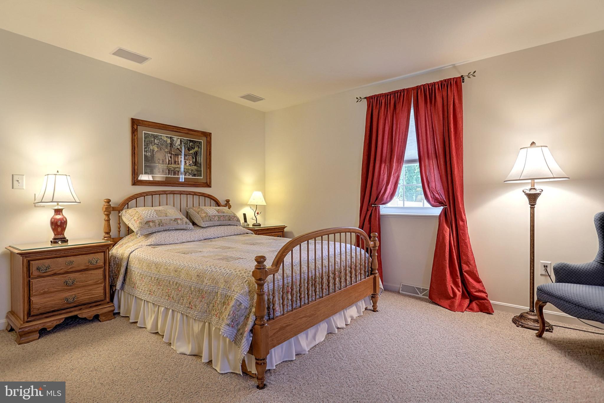 HIGHLAND MANOR - Residential