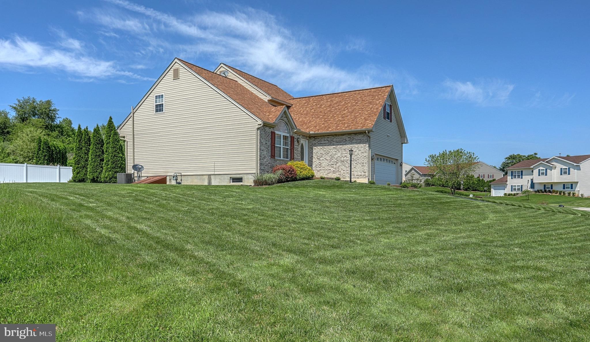 HIGHLAND MANOR - Residential