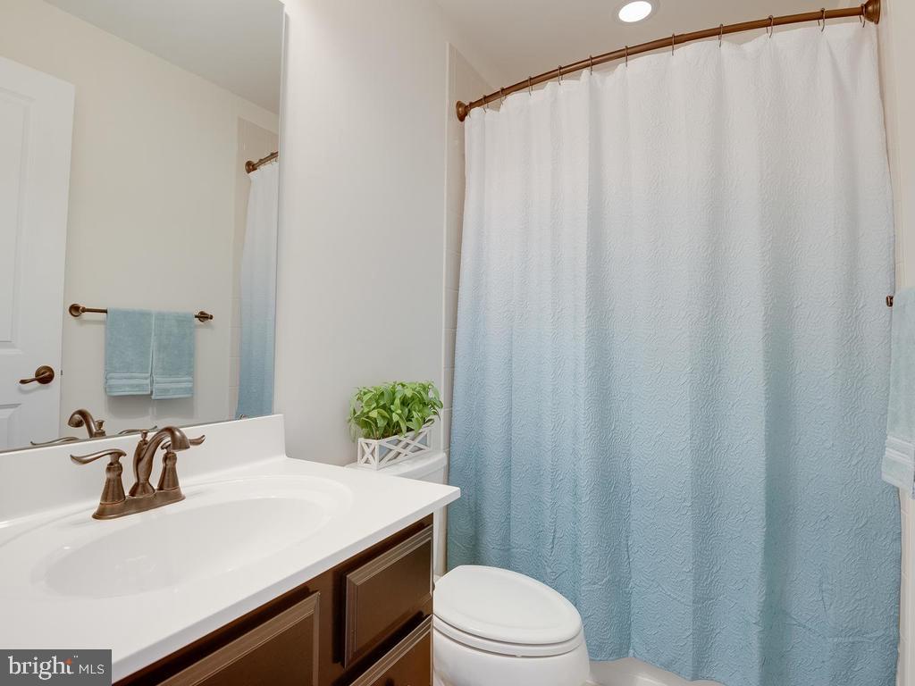 ADAMS CROSSING - Residential