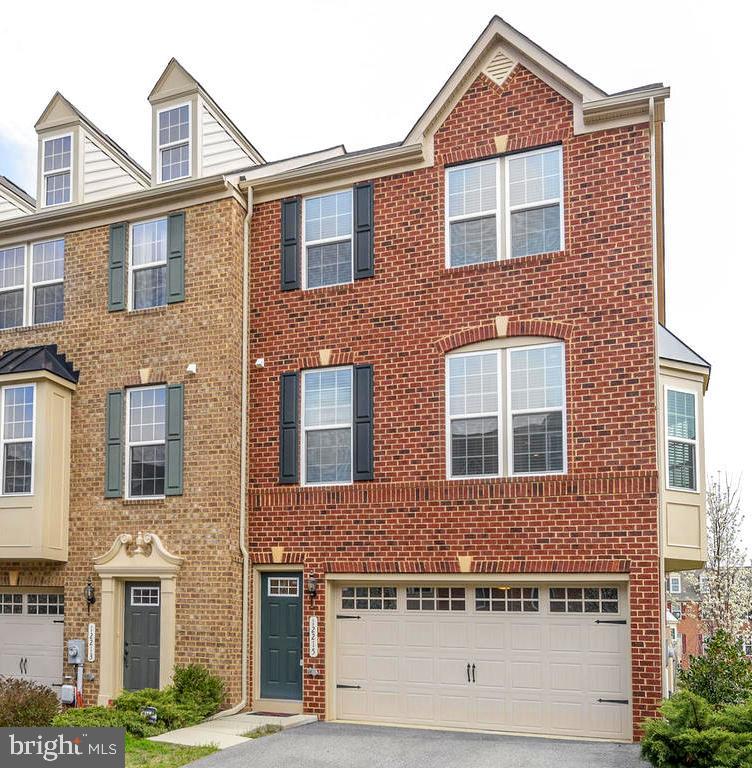 ADAMS CROSSING - Residential