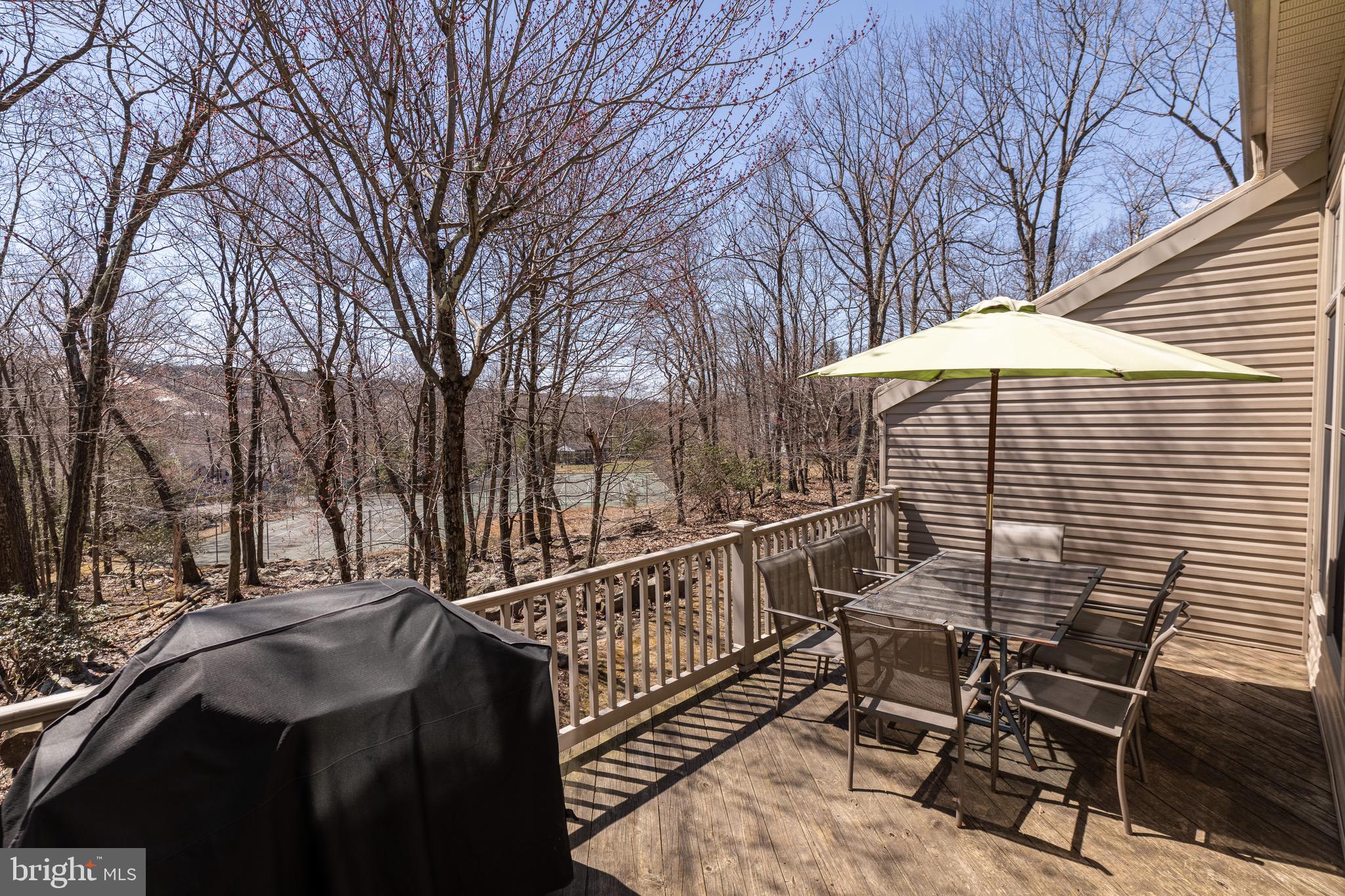 LAURELWOODS - Residential