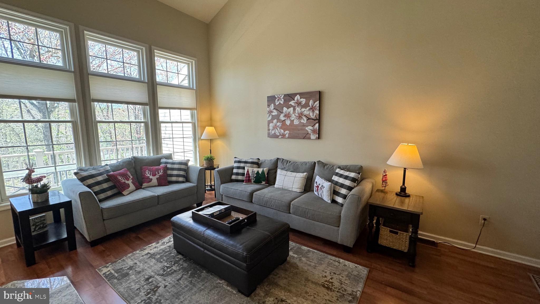 LAURELWOODS - Residential