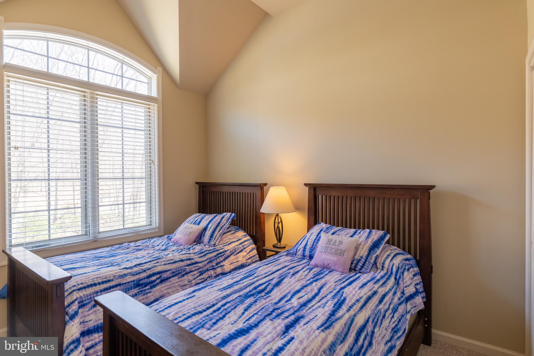 LAURELWOODS - Residential