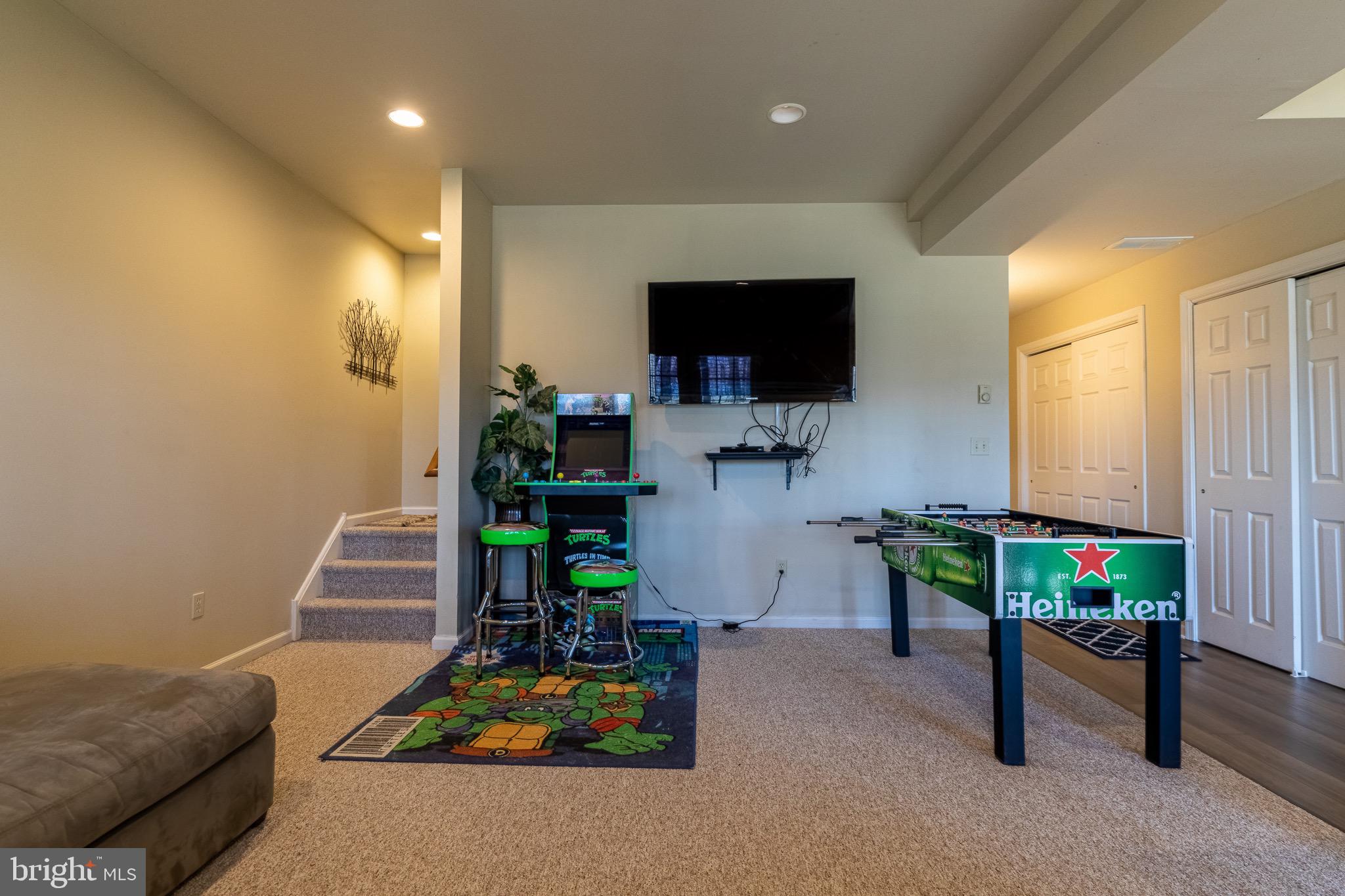 LAURELWOODS - Residential