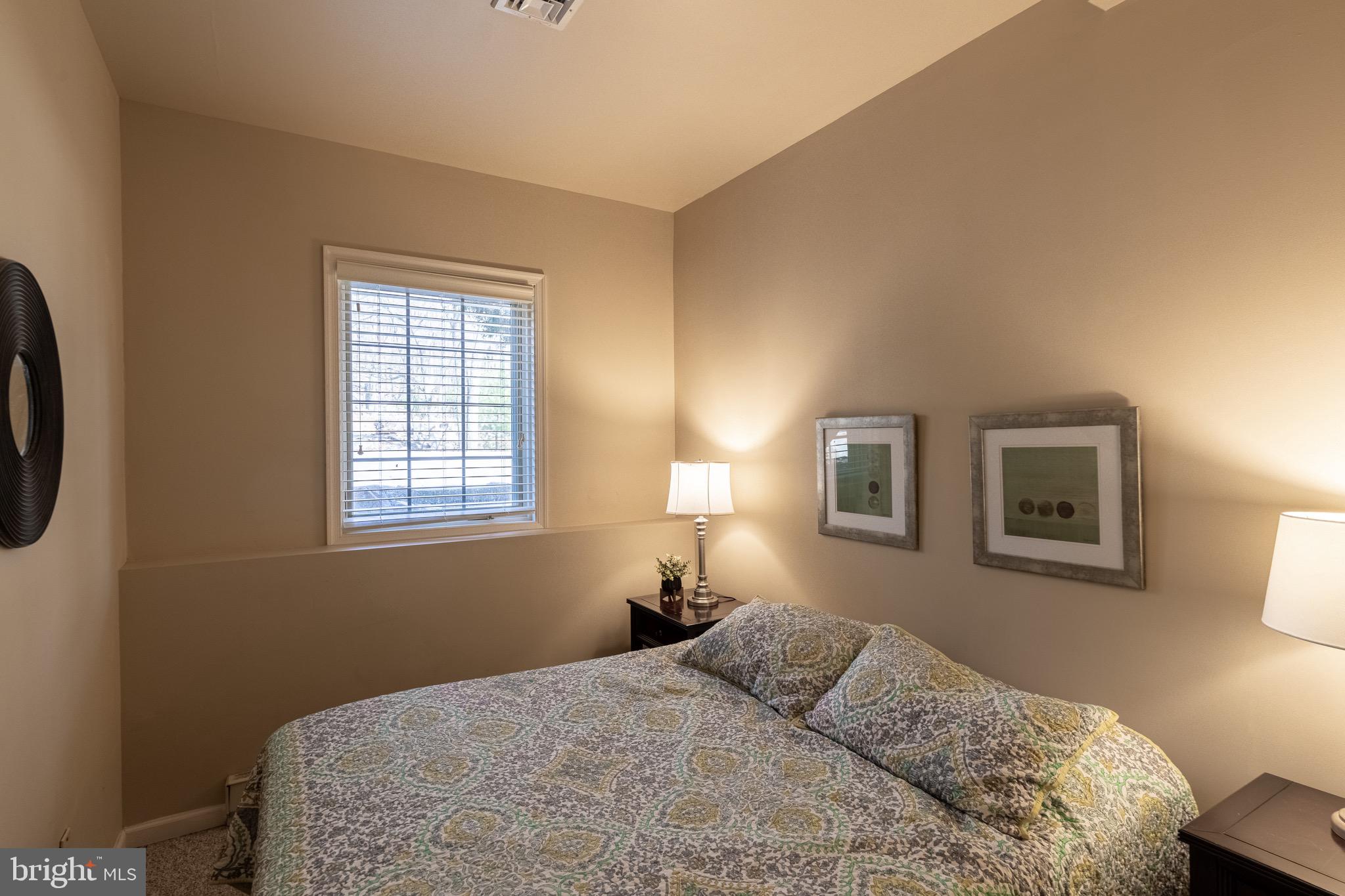 LAURELWOODS - Residential