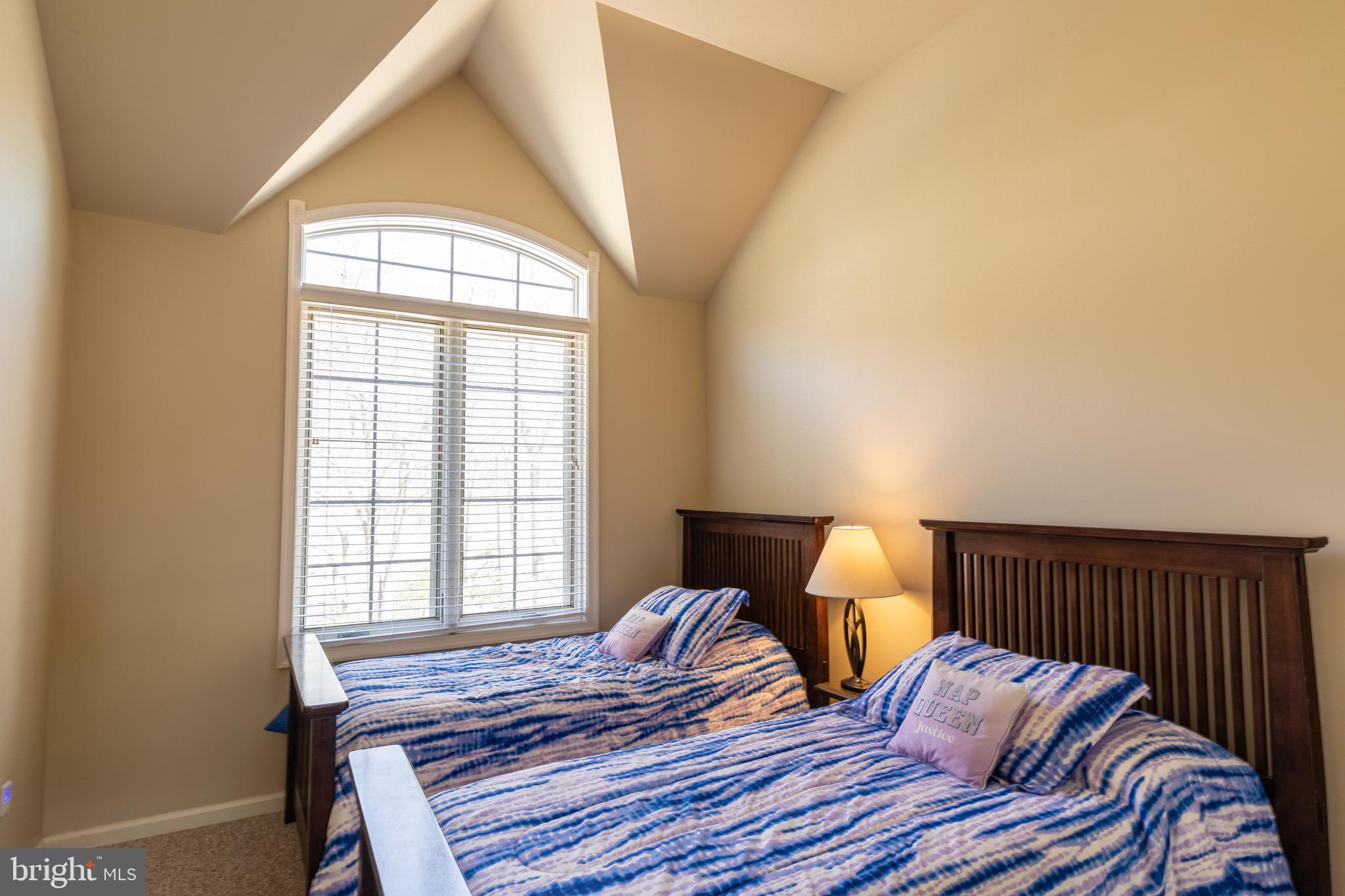 LAURELWOODS - Residential