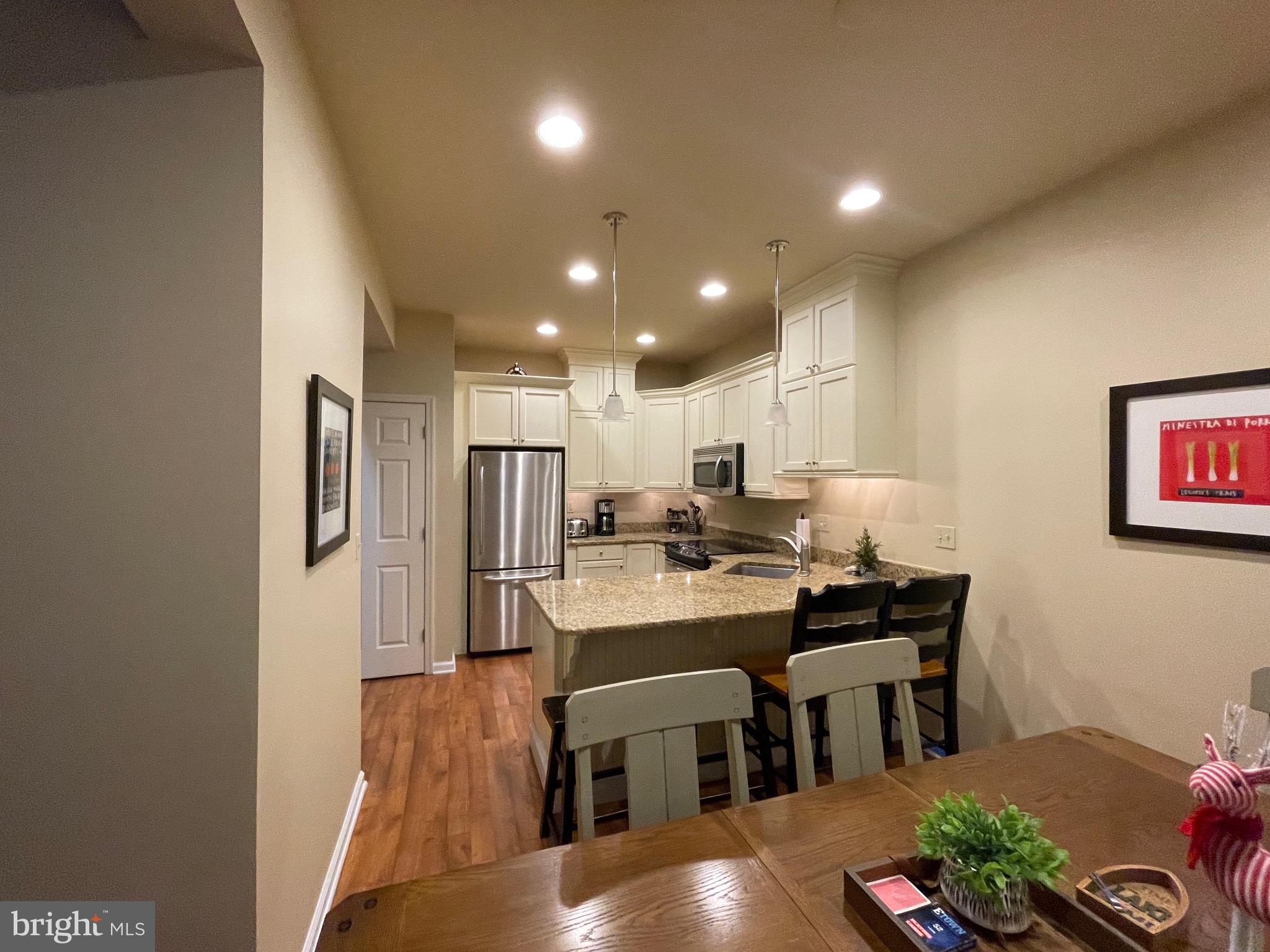 LAURELWOODS - Residential