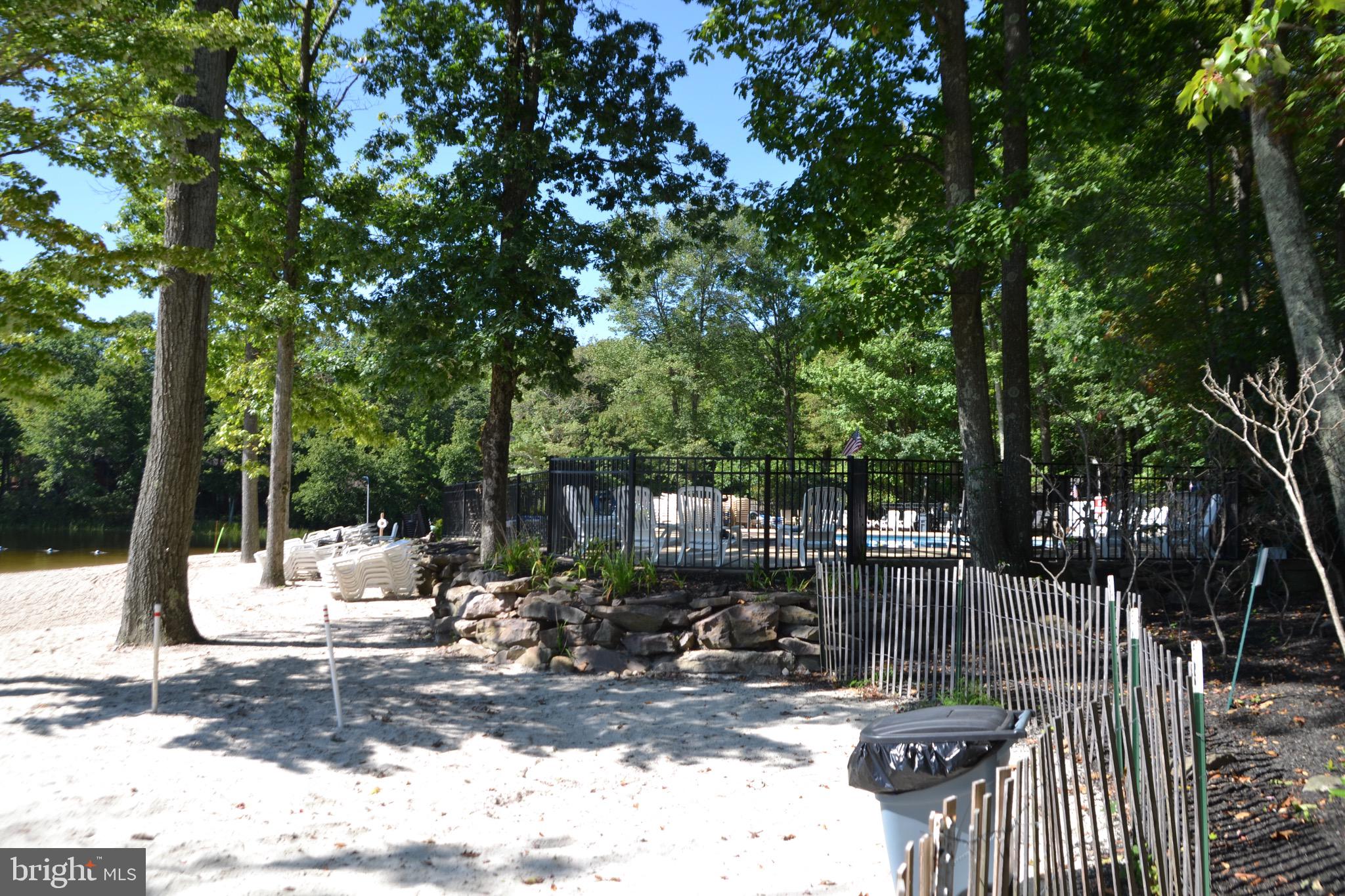 LAURELWOODS - Residential