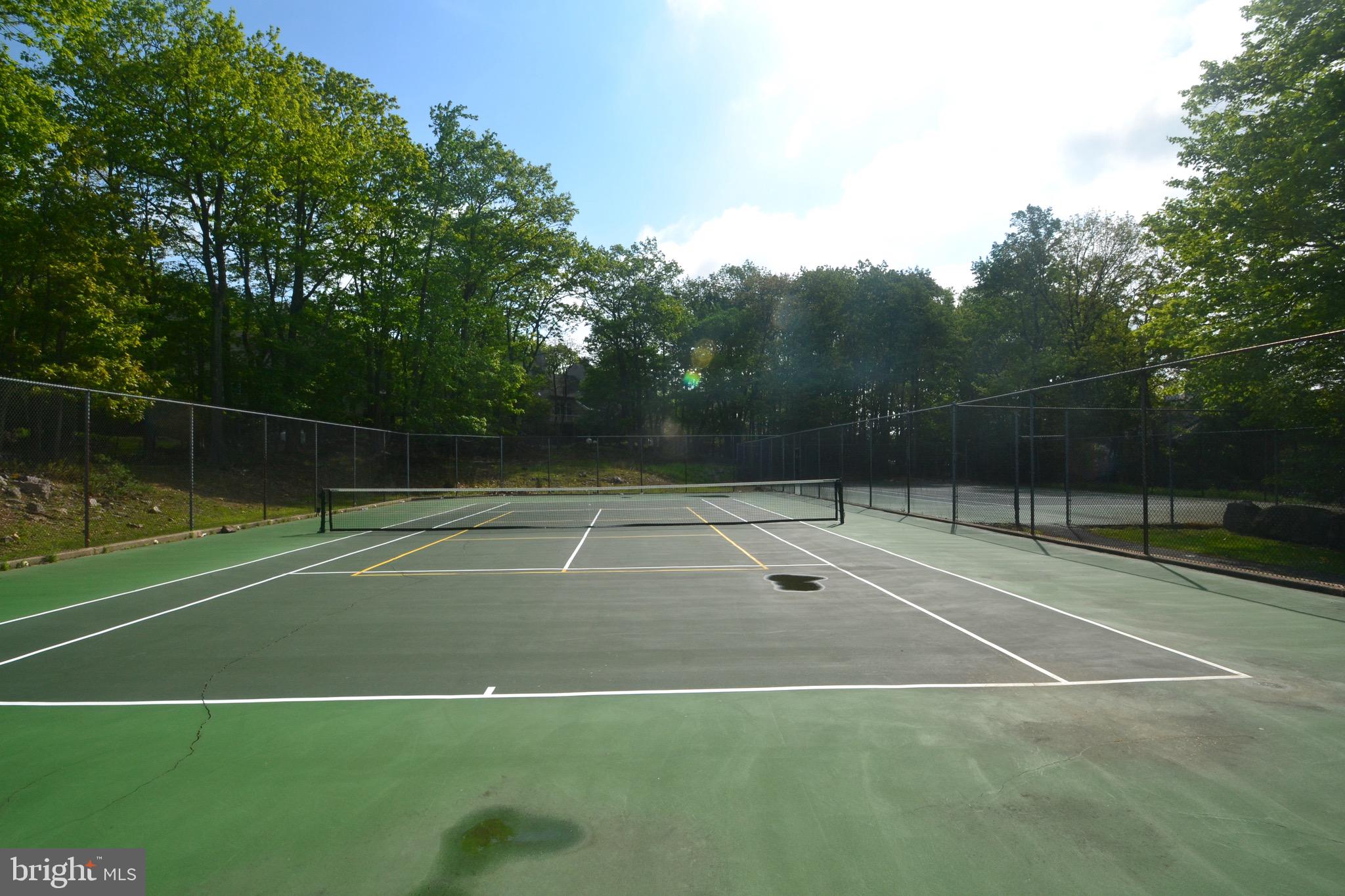 LAURELWOODS - Residential