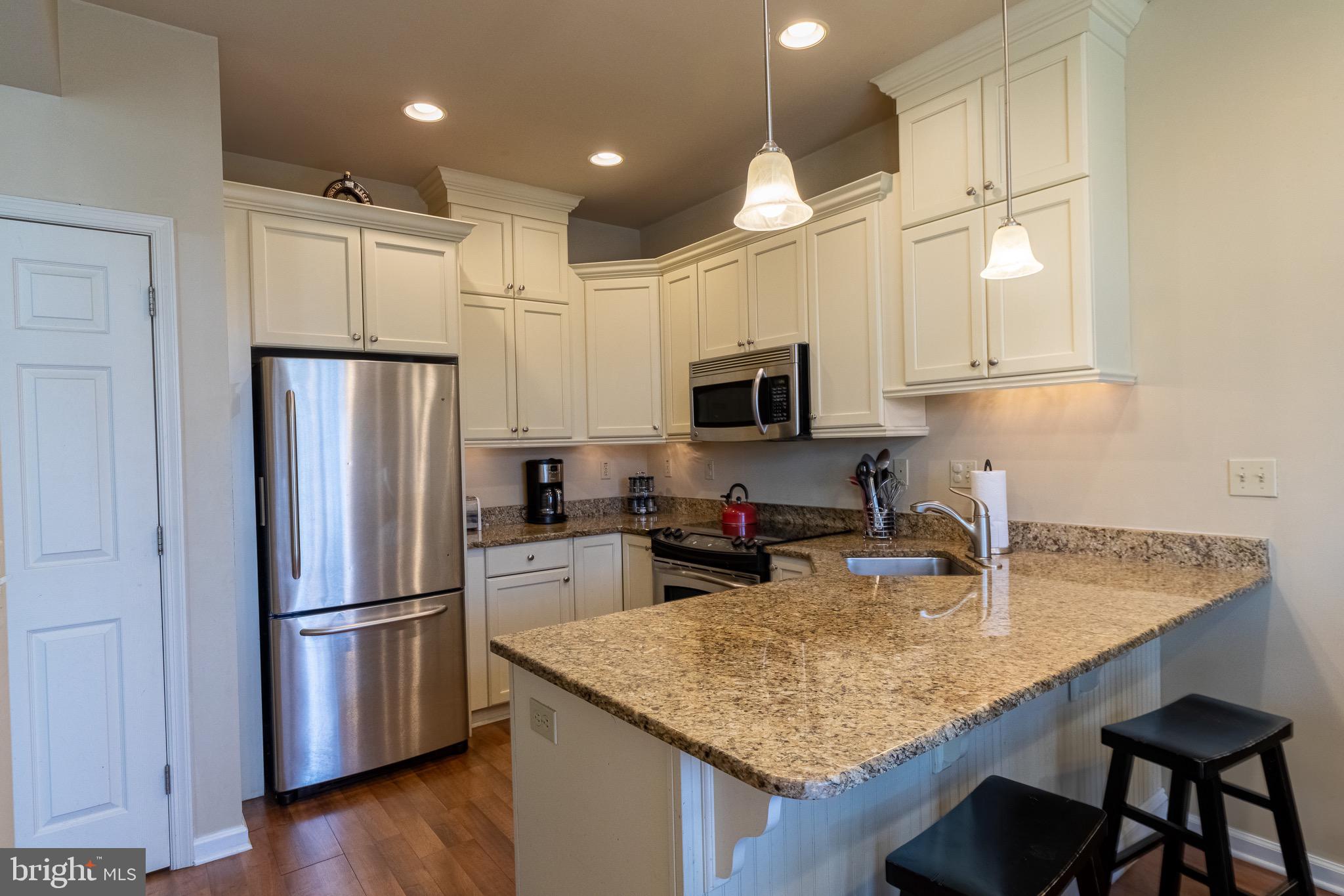 LAURELWOODS - Residential