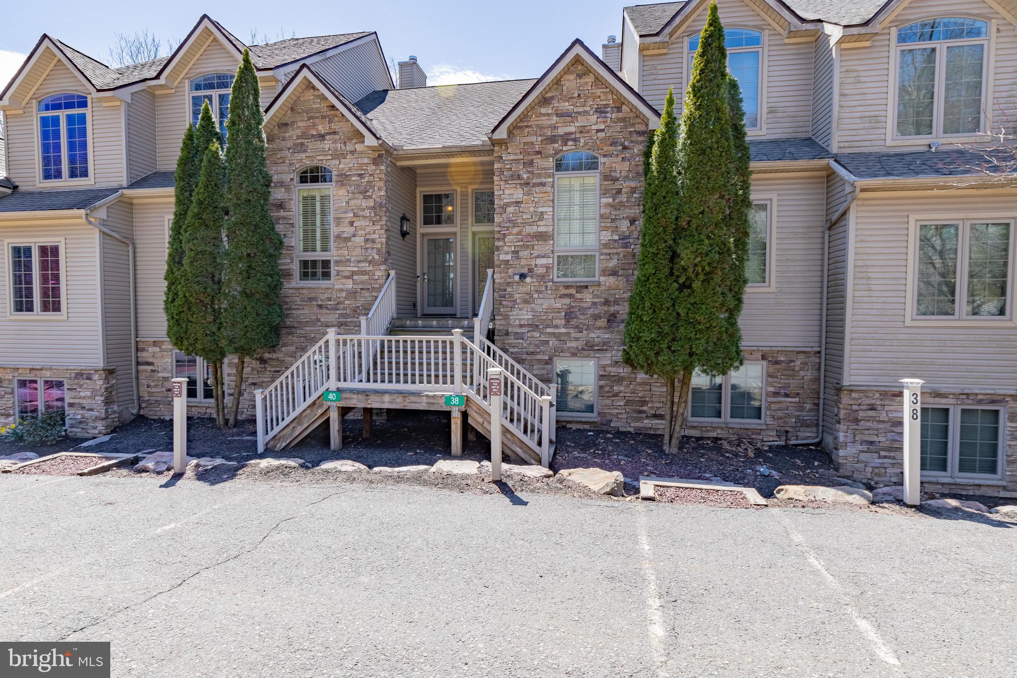 LAURELWOODS - Residential