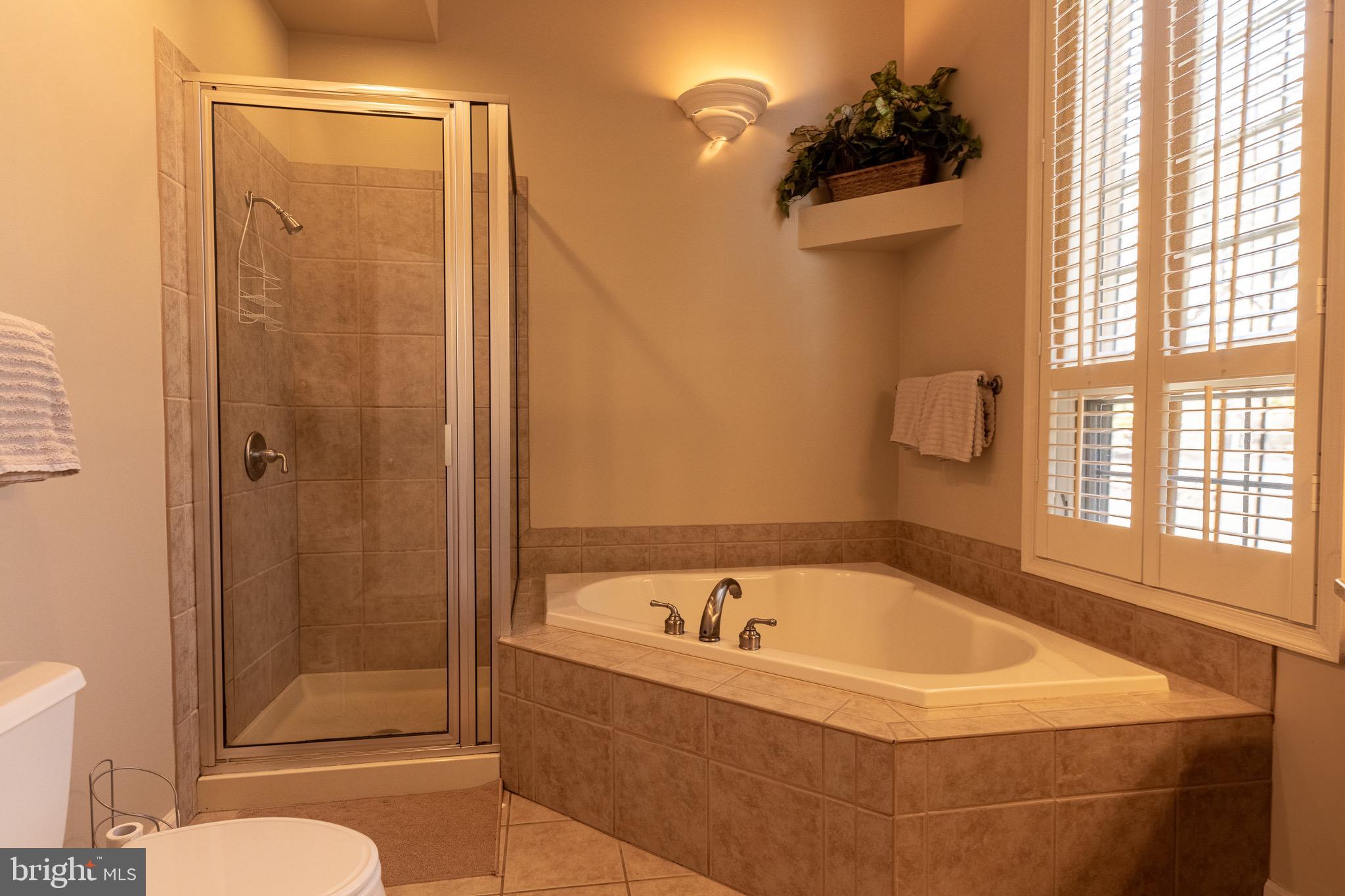 LAURELWOODS - Residential