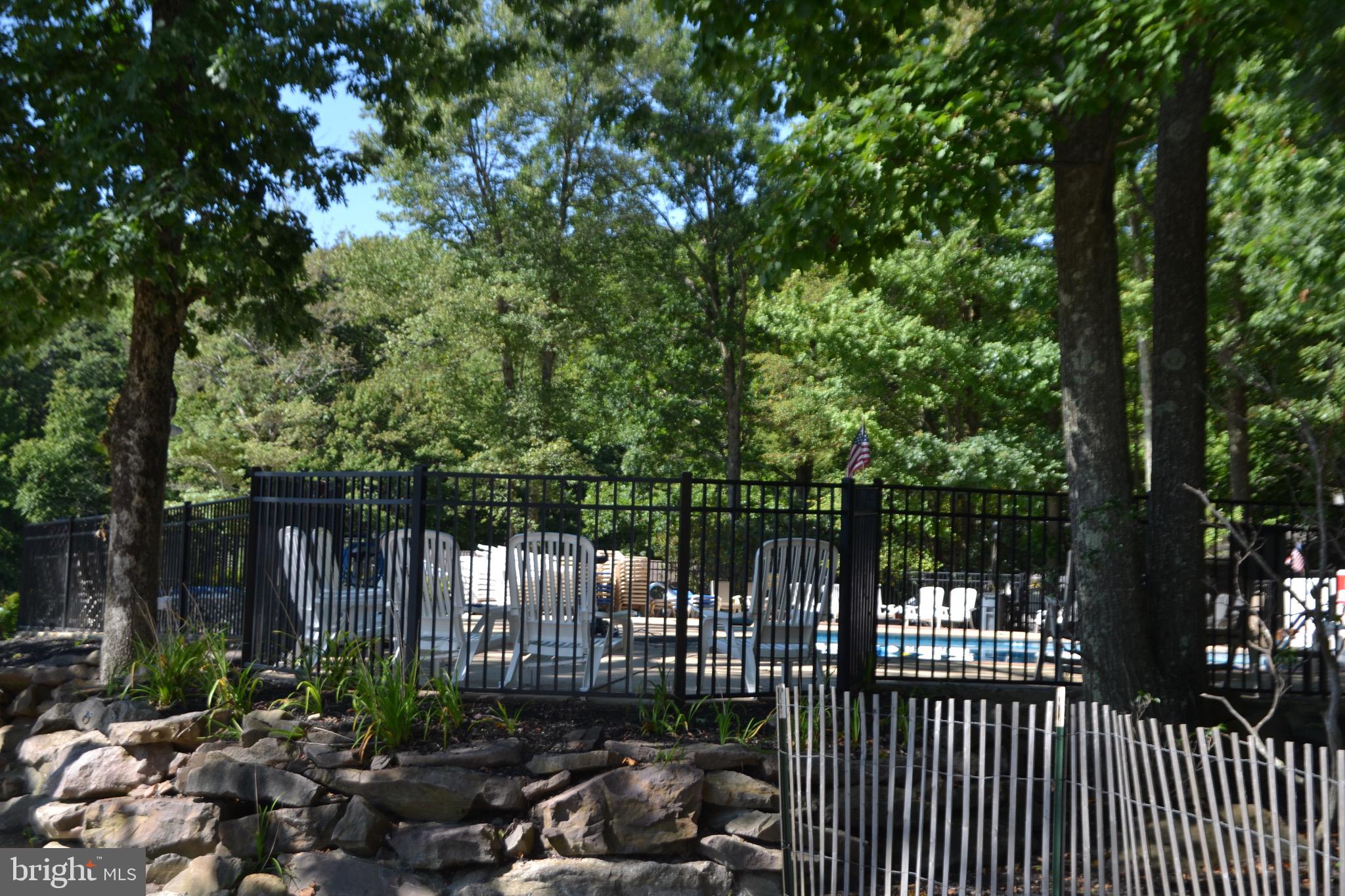 LAURELWOODS - Residential