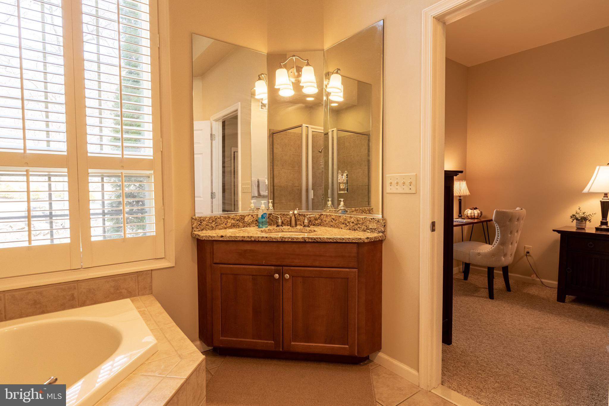 LAURELWOODS - Residential