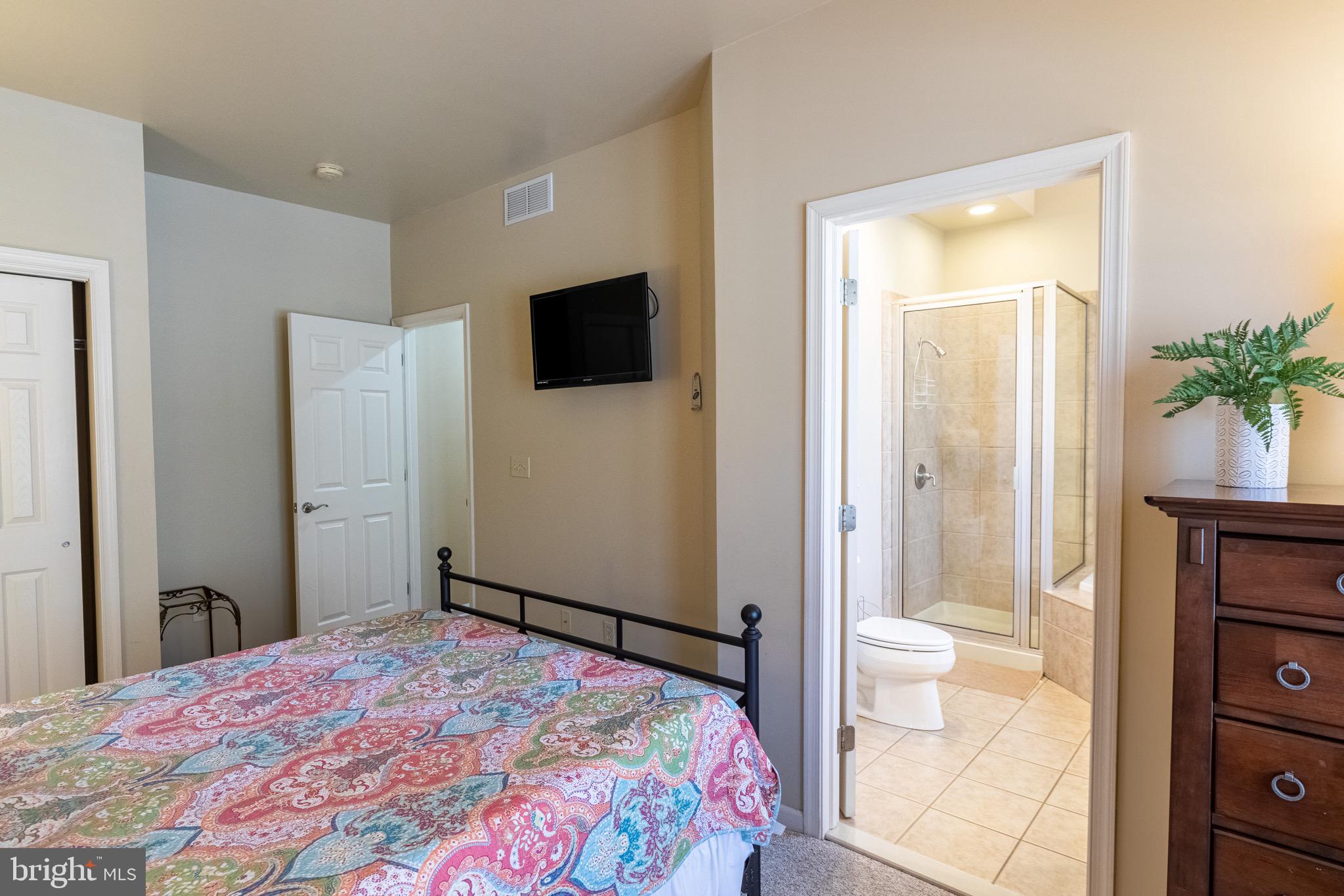 LAURELWOODS - Residential