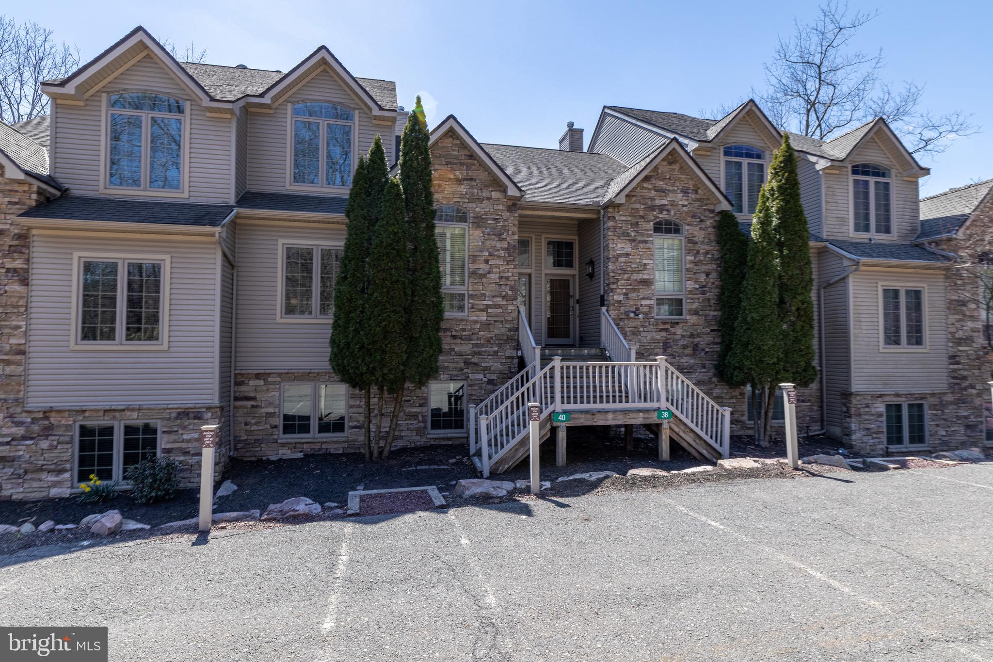 LAURELWOODS - Residential