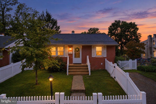634 N MONROE ST, MEDIA, PA 19063 - Image 73654bb96fe5d0ad8cfdf77ec1aa80e1/3711600286