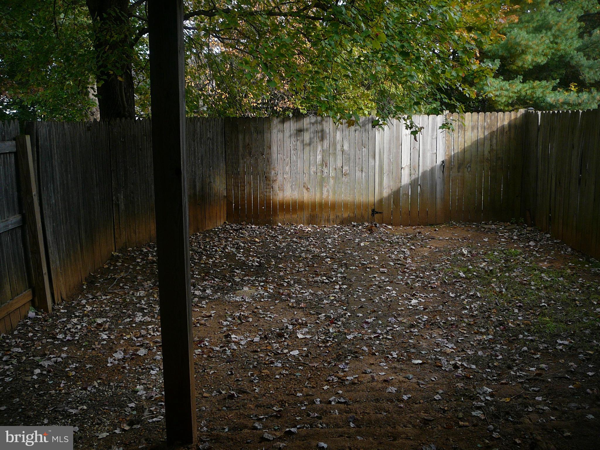 ENGLAND RUN TOWNHOUSES - Residential Lease