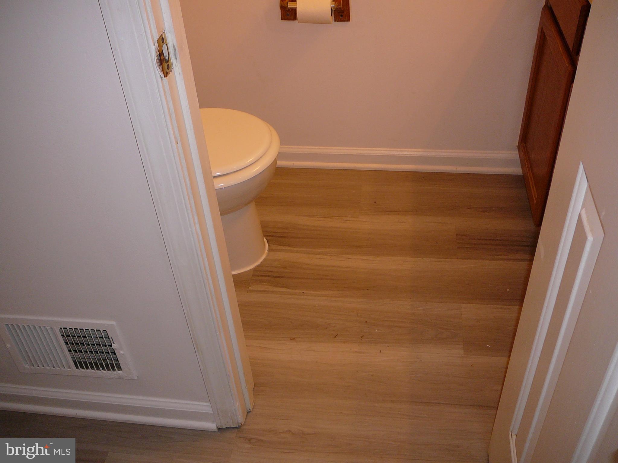 ENGLAND RUN TOWNHOUSES - Residential Lease