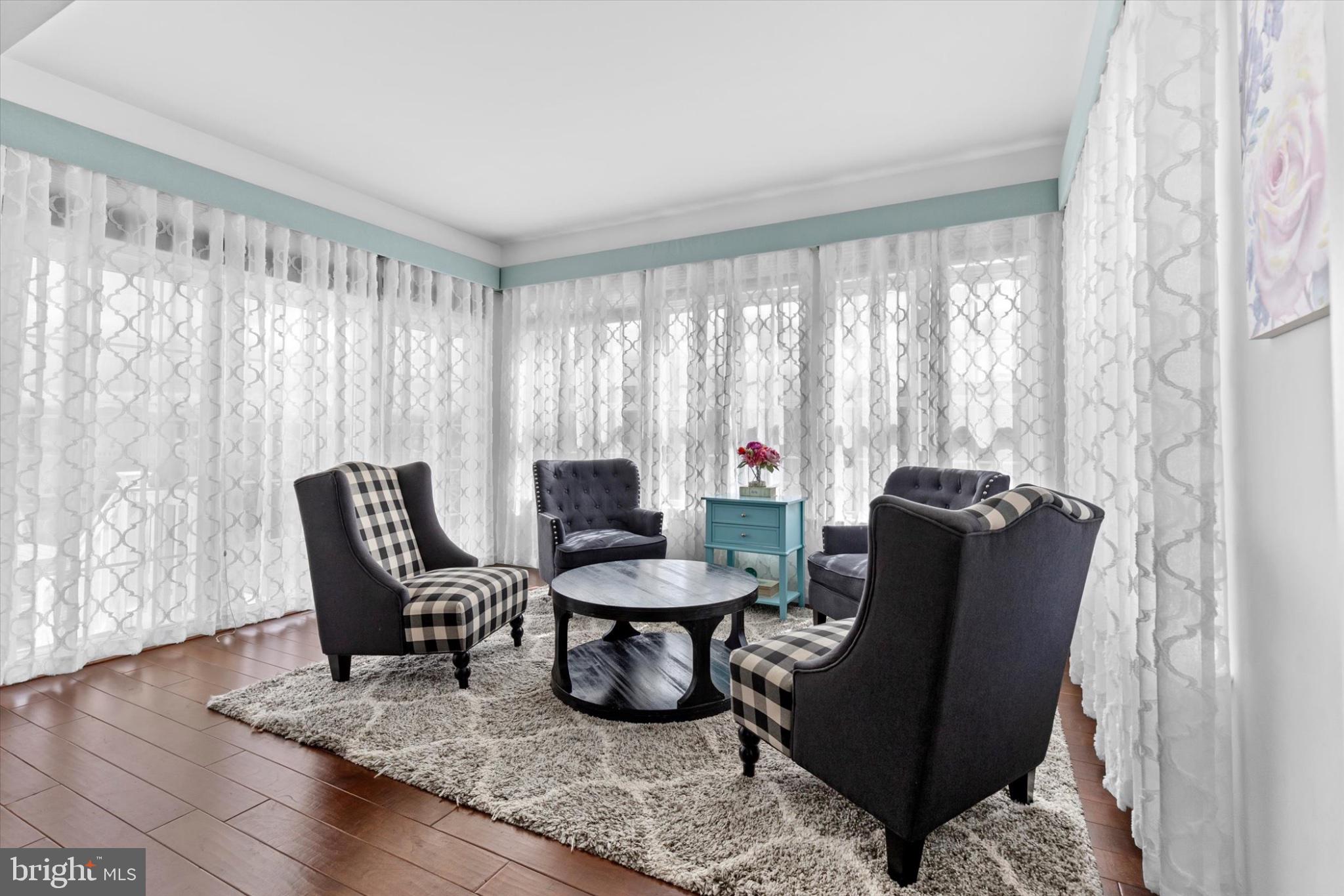 PENINSULA - Residential