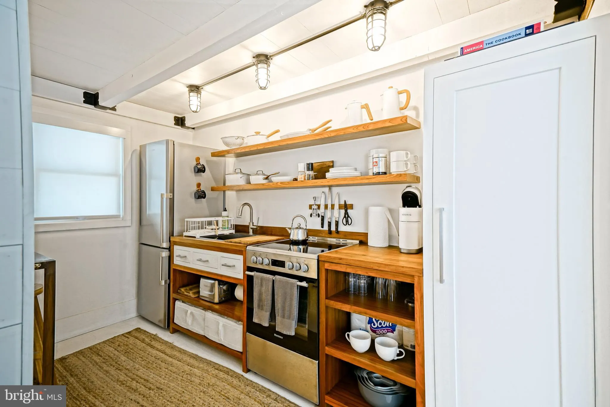 Rehoboth Beach, Delaware 19971, United States, 2 Bedrooms Bedrooms, ,2 BathroomsBathrooms,Residential,Active,217464