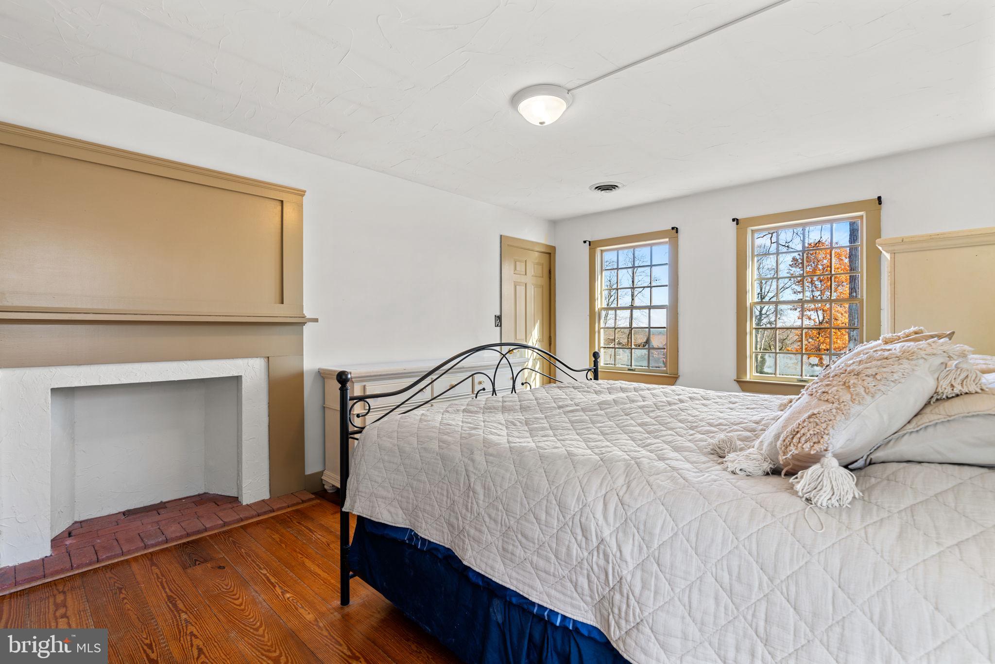 OAKMONT GREEN - Residential