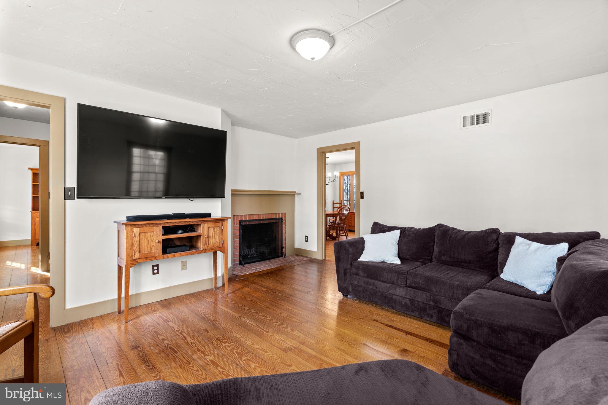 OAKMONT GREEN - Residential