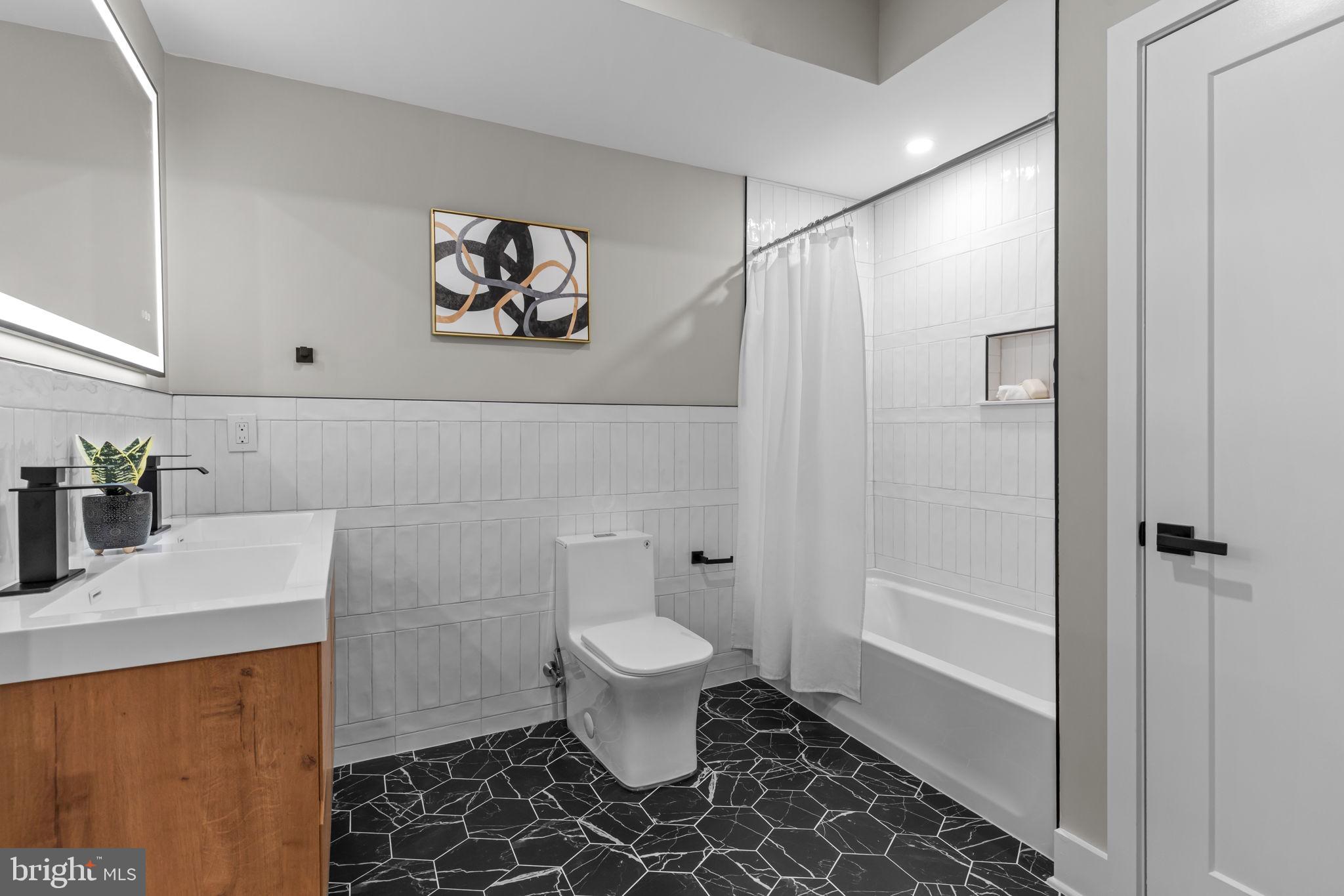 OLDE KENSINGTON - Residential