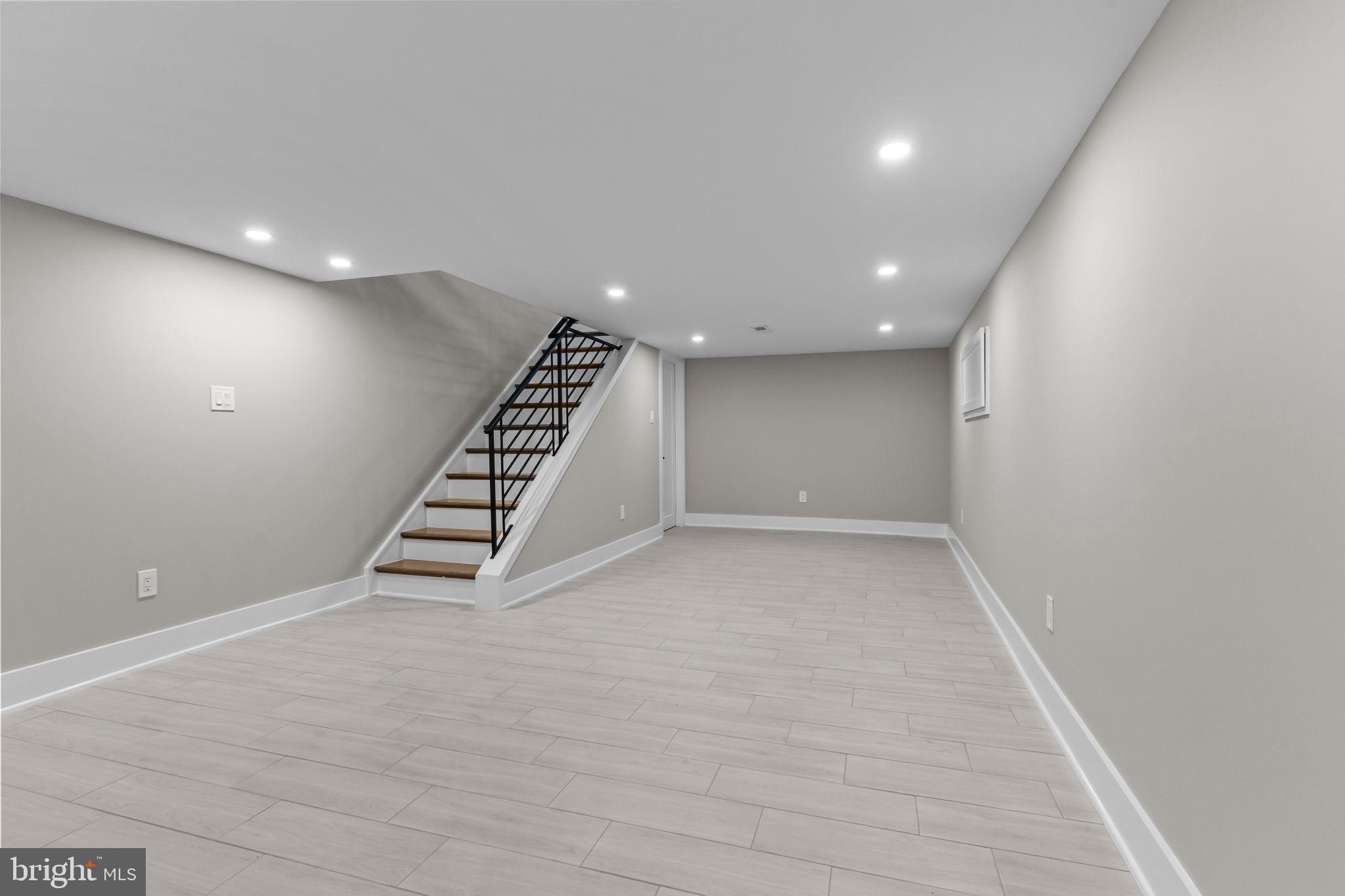 OLDE KENSINGTON - Residential