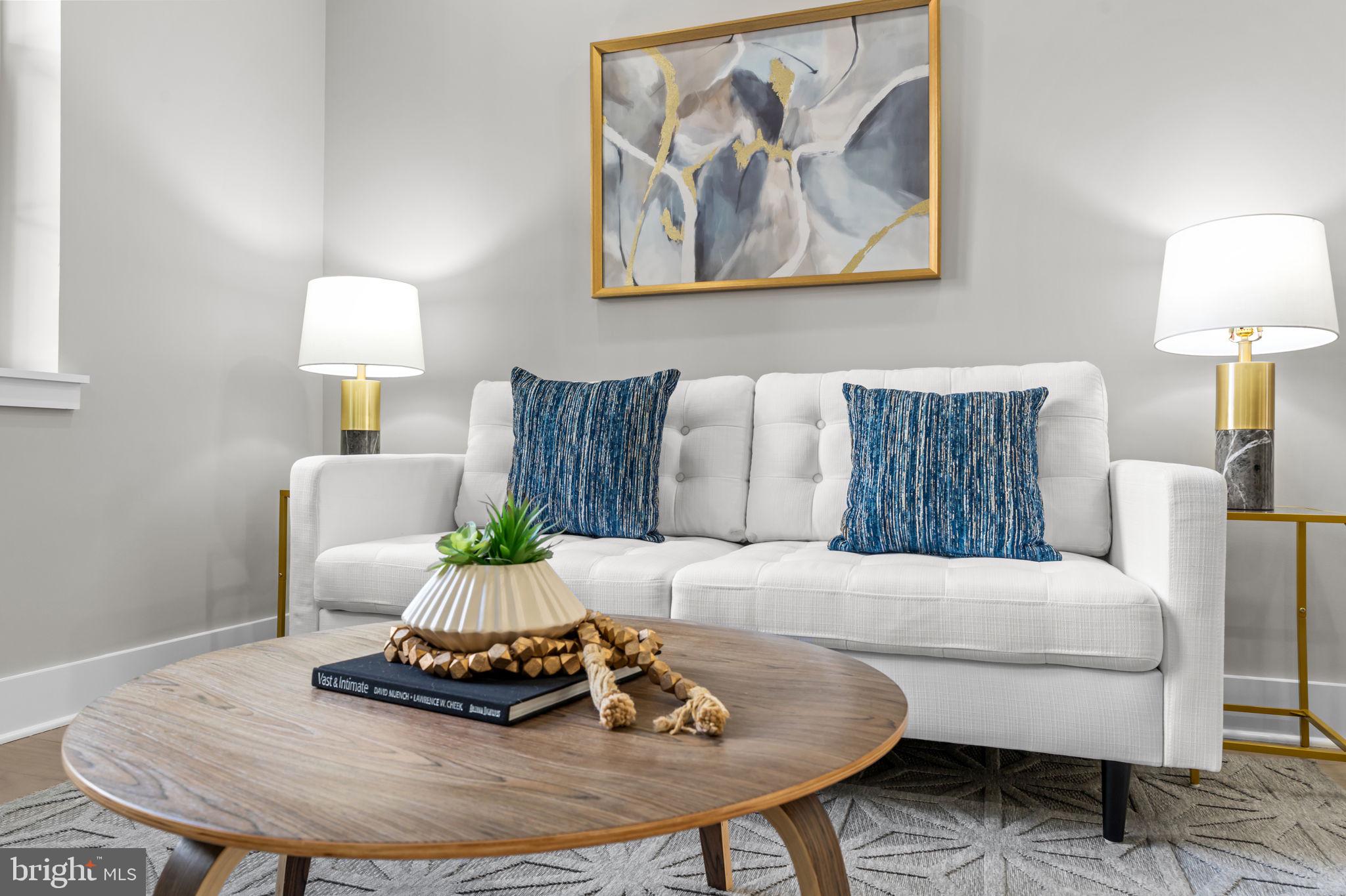 OLDE KENSINGTON - Residential