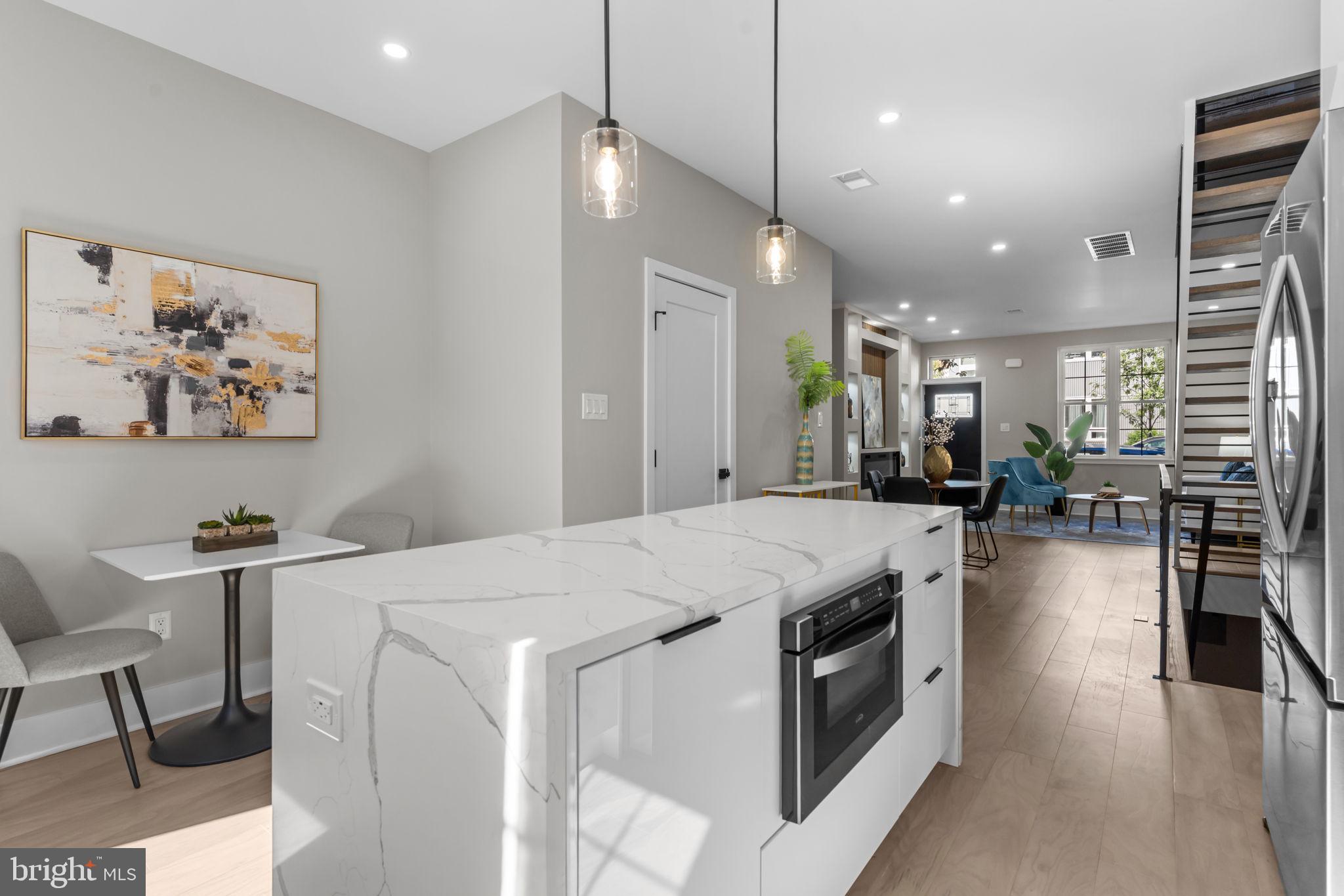 OLDE KENSINGTON - Residential