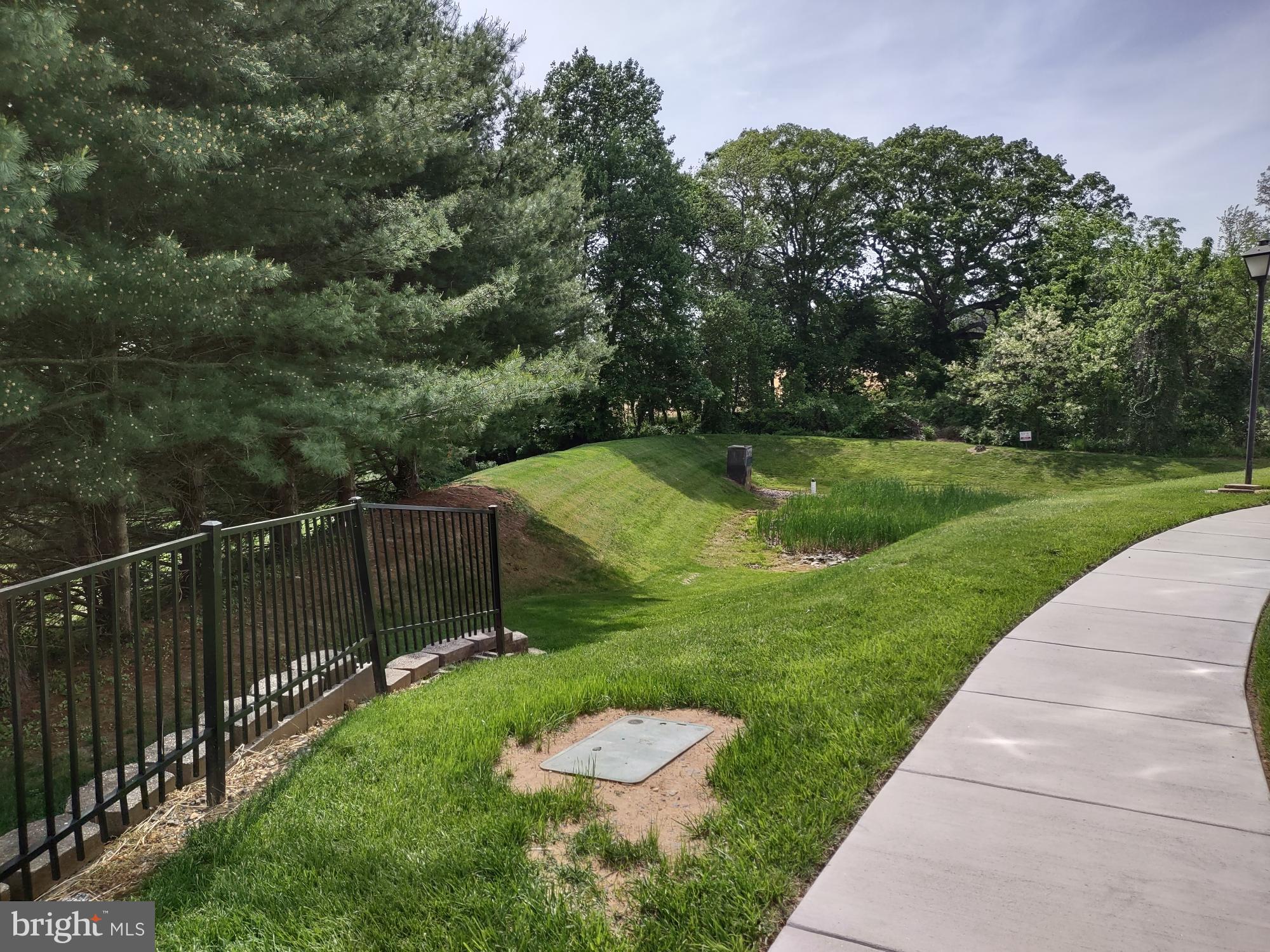 112 BAYLAND DRIVE B B