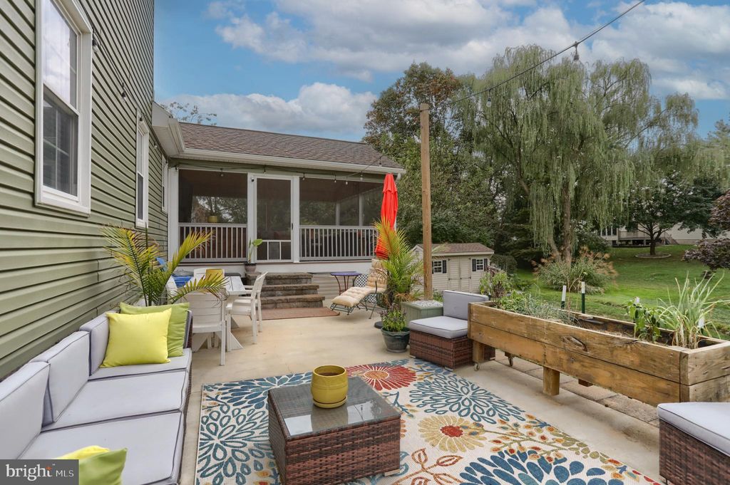 Photo of 8 Brooklane Court, ELIZABETHTOWN, PA 17022 (MLS # PALA2076880)