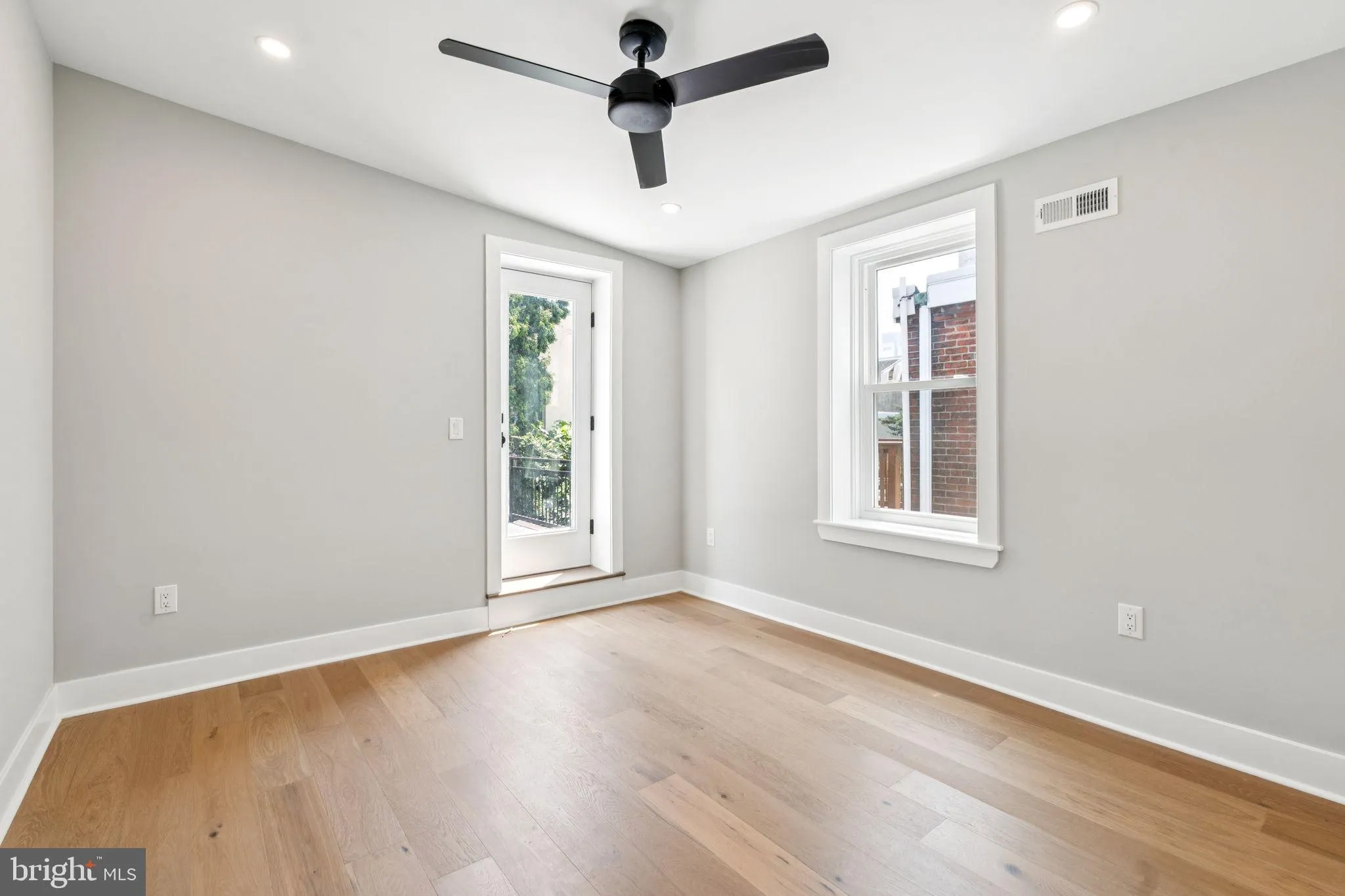 Philadelphia, Pennsylvania 19130, United States, 4 Bedrooms Bedrooms, ,3 BathroomsBathrooms,Residential,Coming Soon,114673