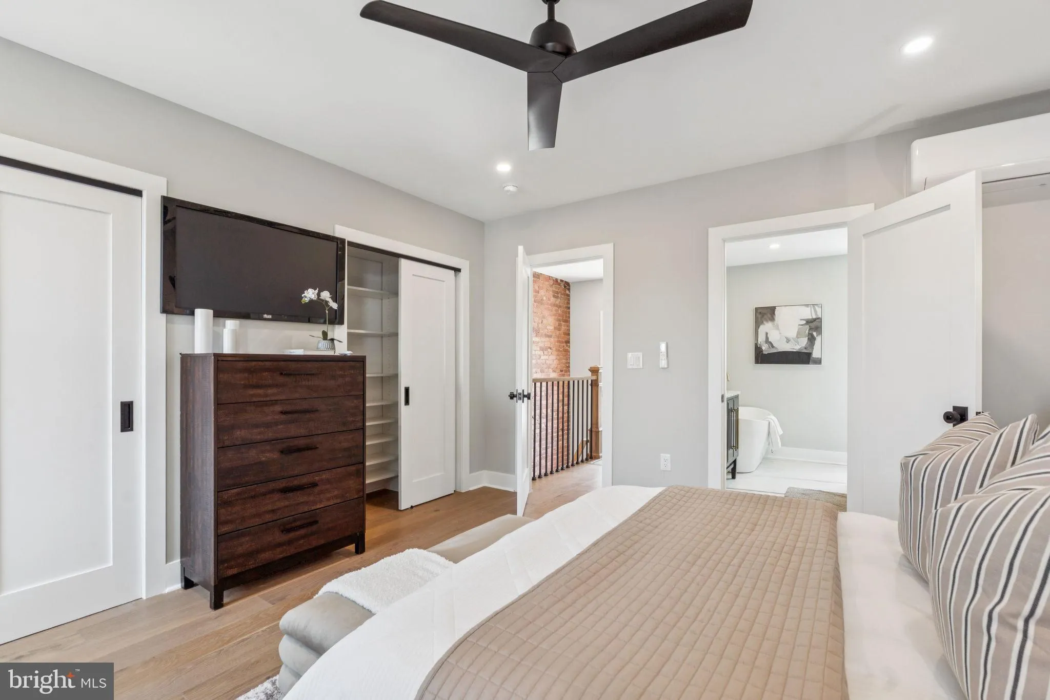 Philadelphia, Pennsylvania 19130, United States, 4 Bedrooms Bedrooms, ,3 BathroomsBathrooms,Residential,Coming Soon,114673